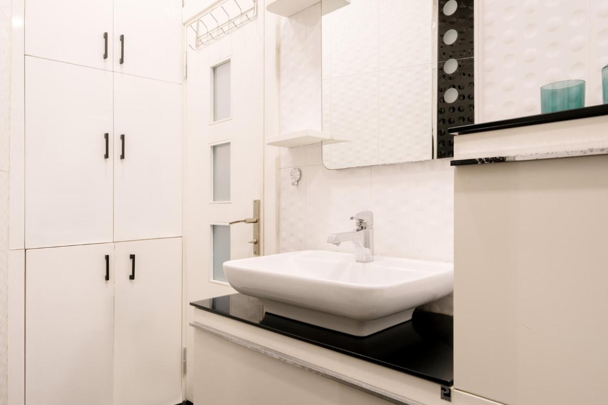 Modern Spacious Flat W Balcony 5 Min To Taksim İstanbul