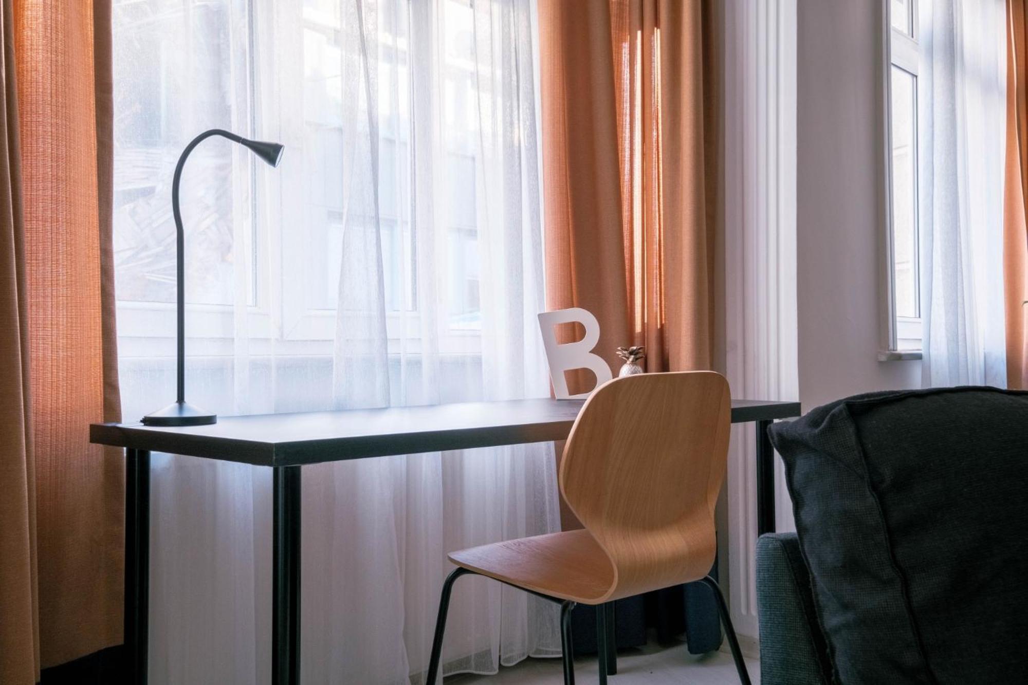 Modern Spacious Flat W Balcony 5 Min To Taksim *