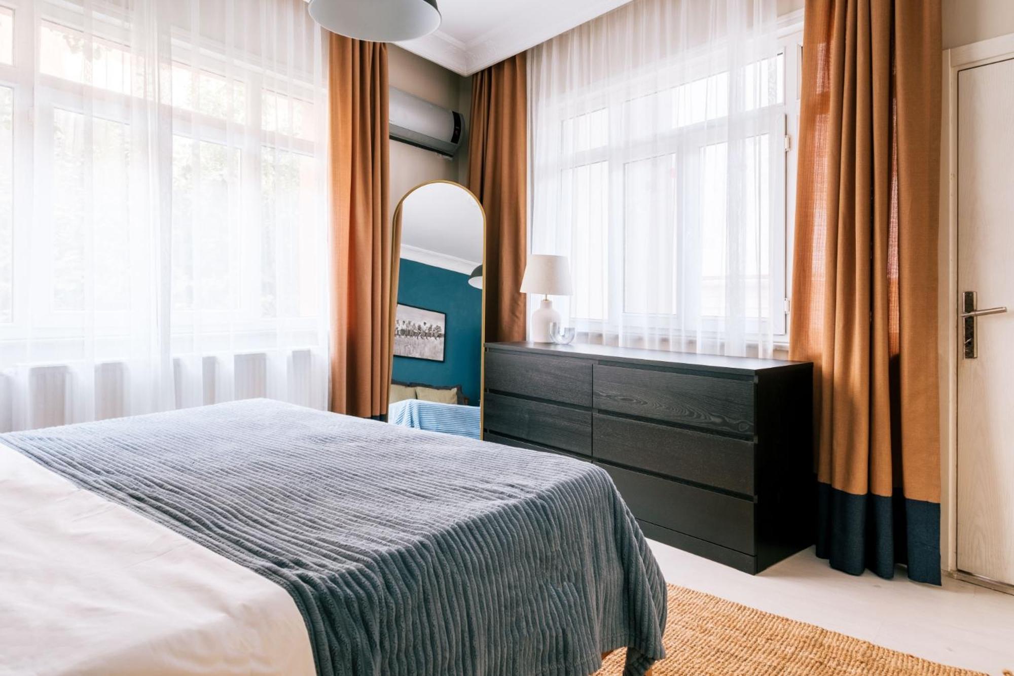 Modern Spacious Flat W Balcony 5 Min To Taksim Daire İstanbul