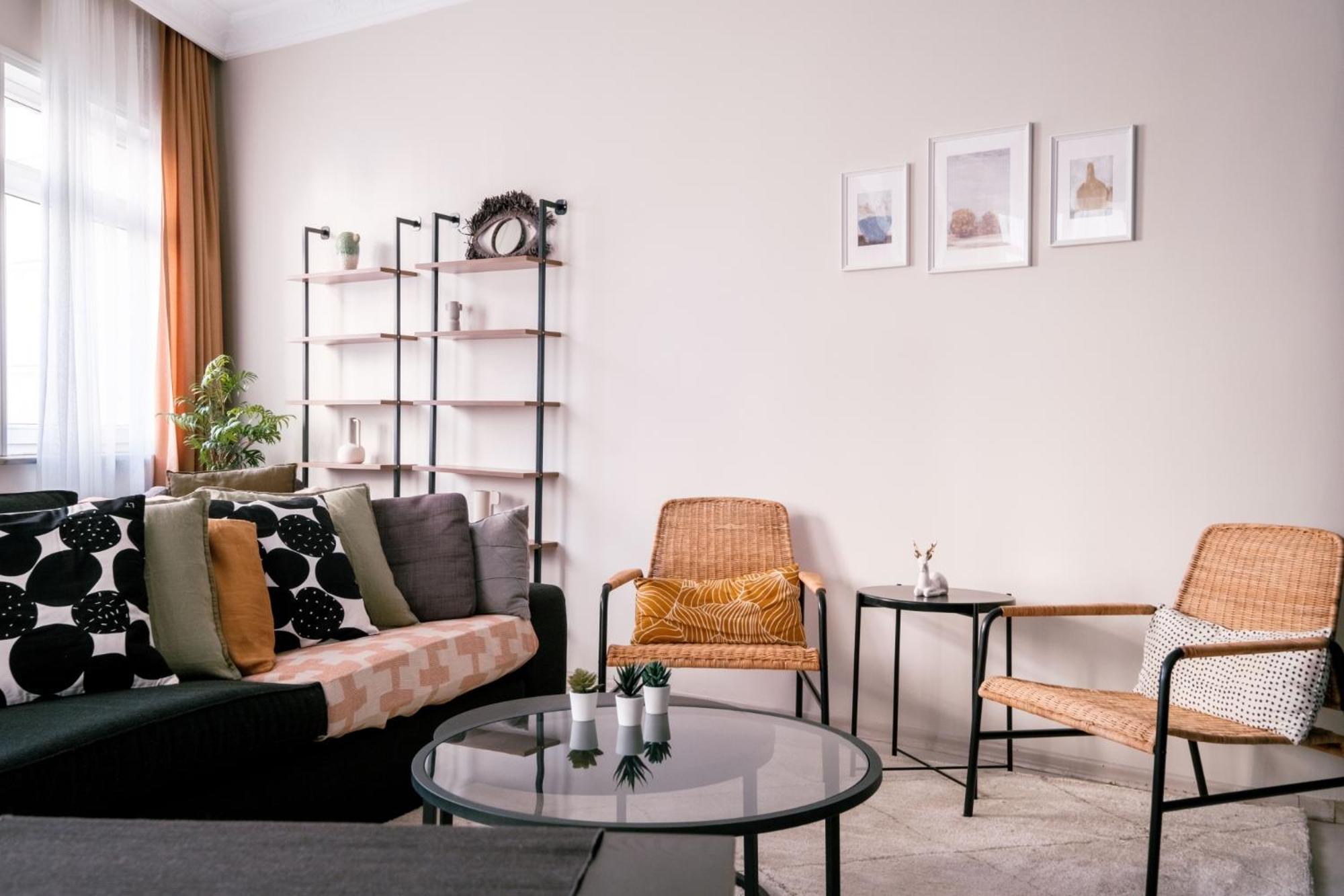 Modern Spacious Flat W Balcony 5 Min To Taksim *