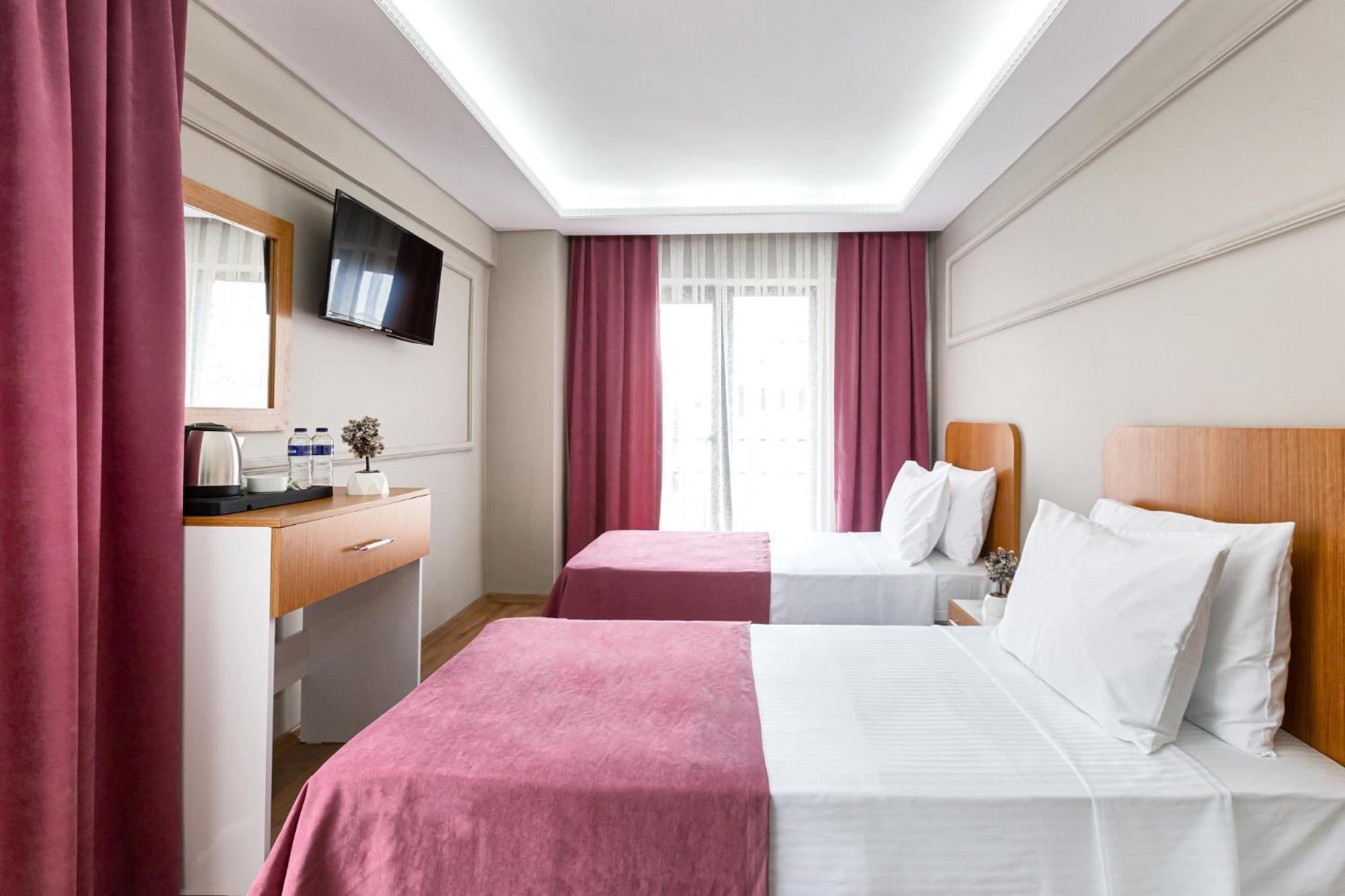 Ria Boutique Hotel