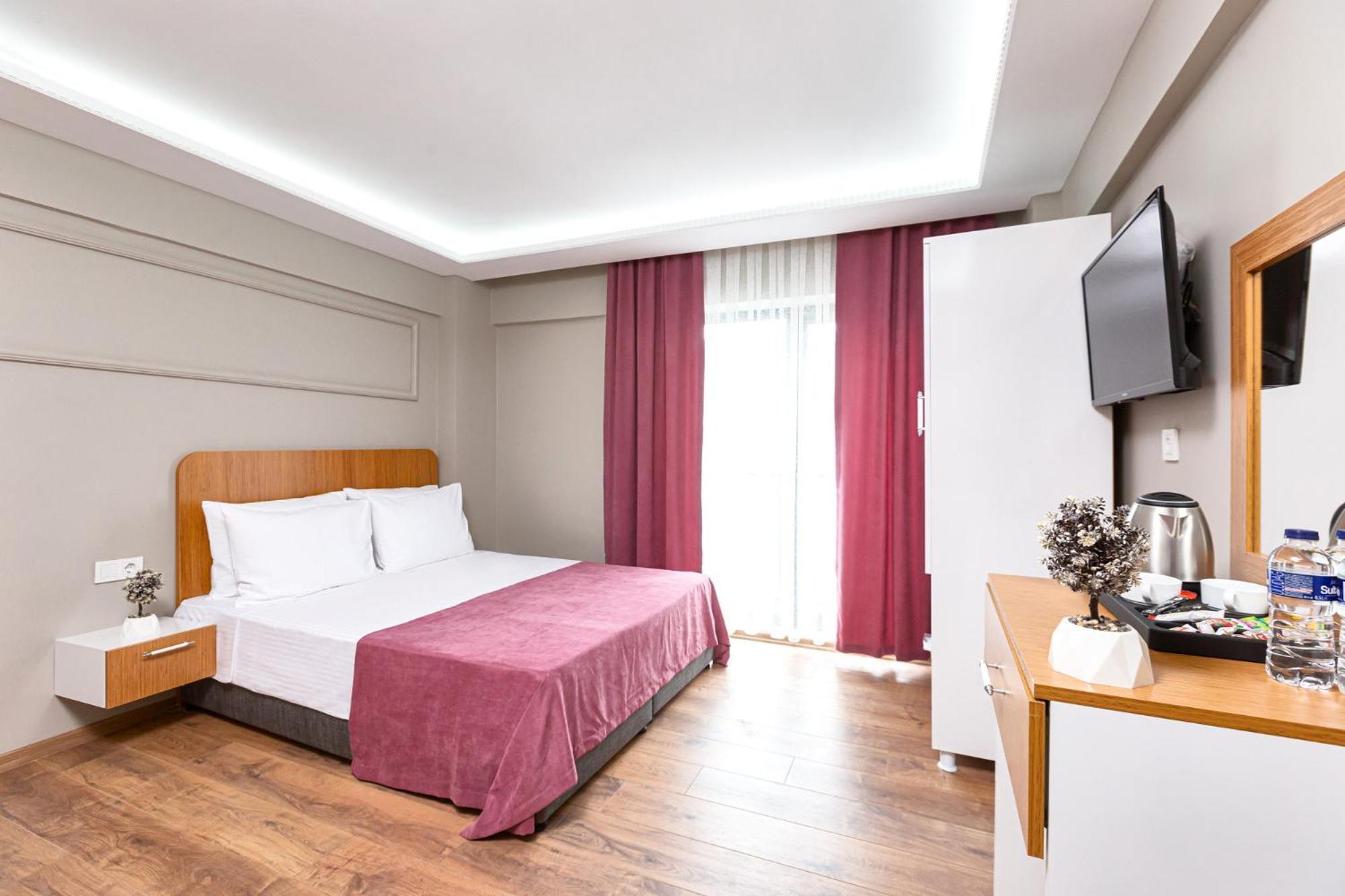 Ria Boutique Hotel