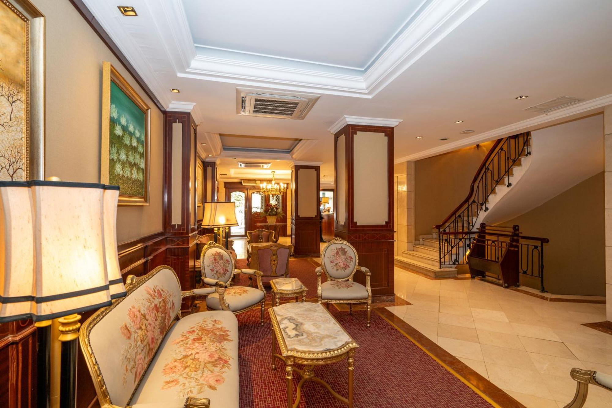 Pera Rose & Hotel 4*