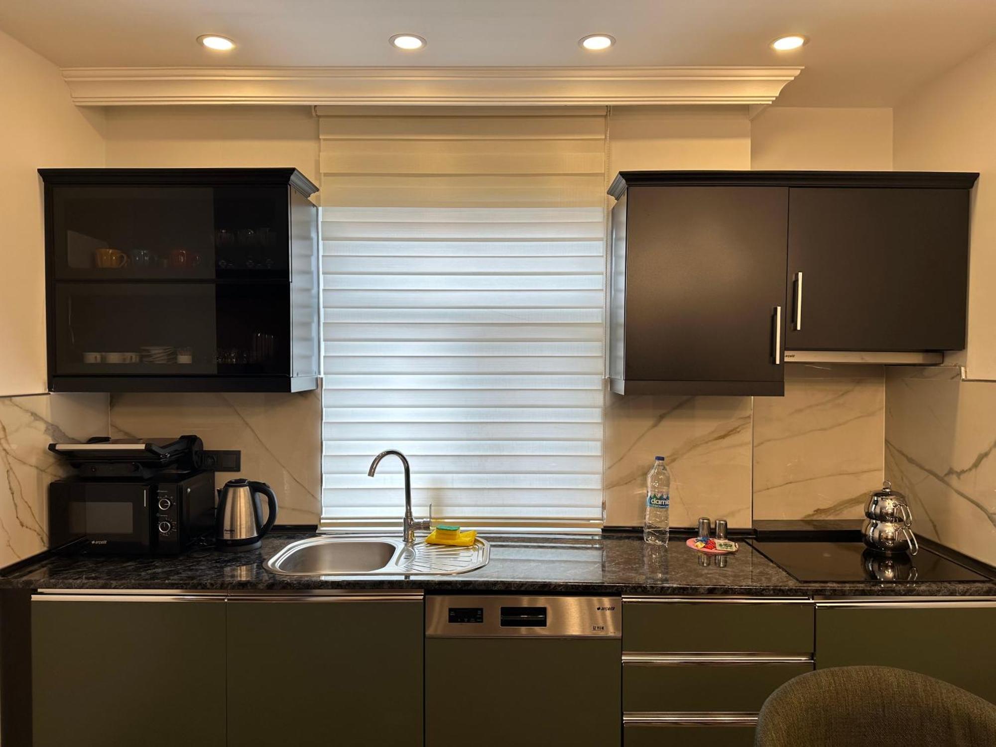 Baymari Suites Life Hotel