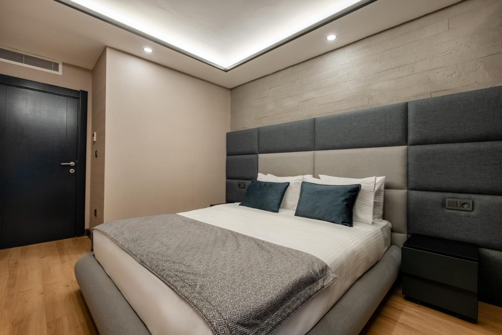 The Row Taksim Hotel *