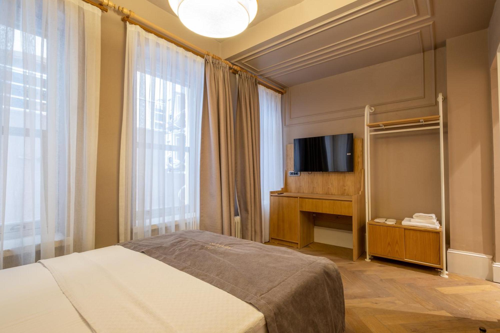 Mayer Select Istanbul