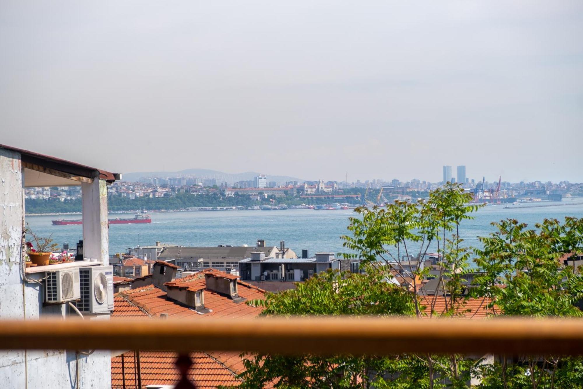 Mayer Select Istanbul