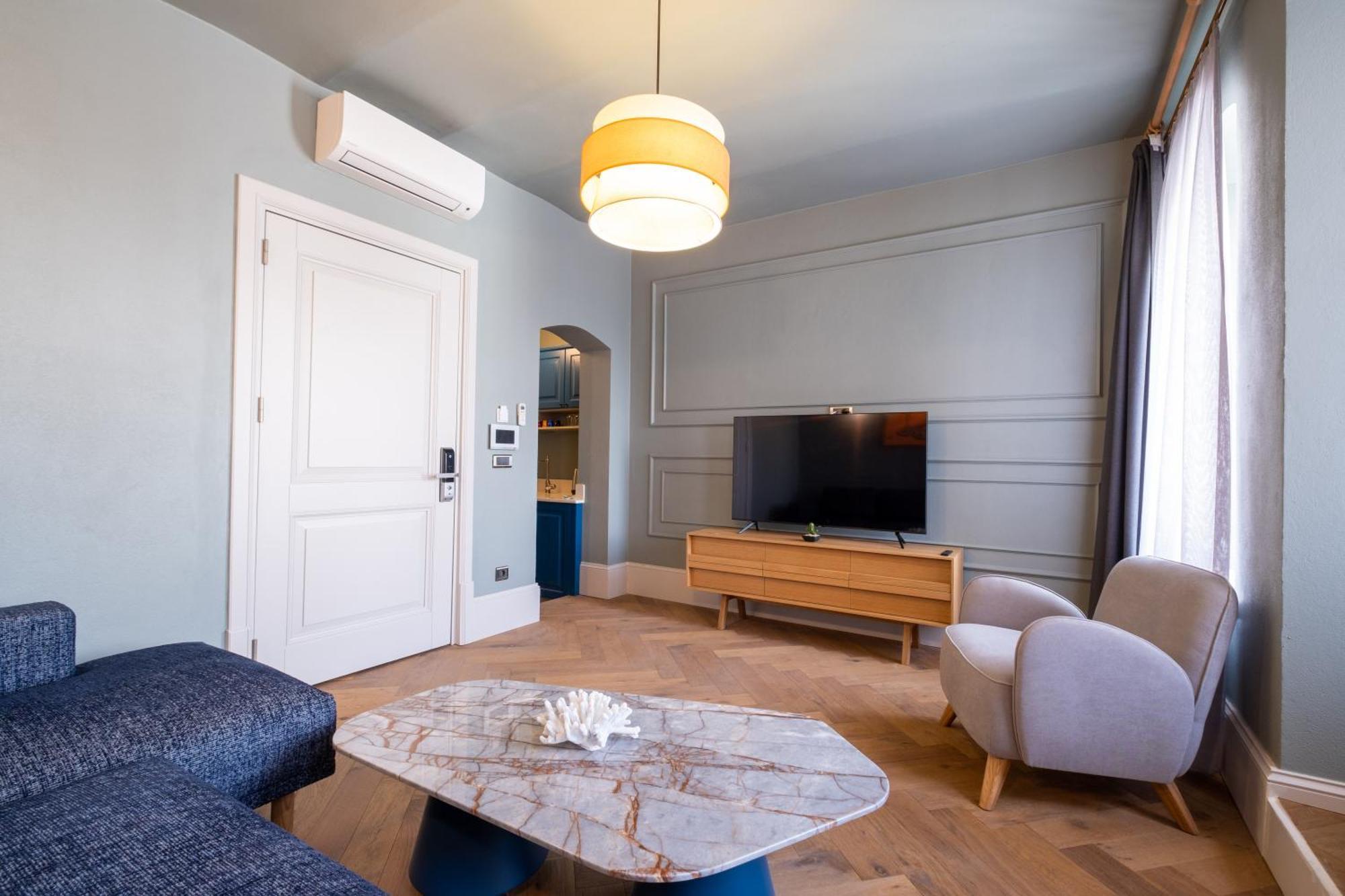 Apartment Mayer Select *