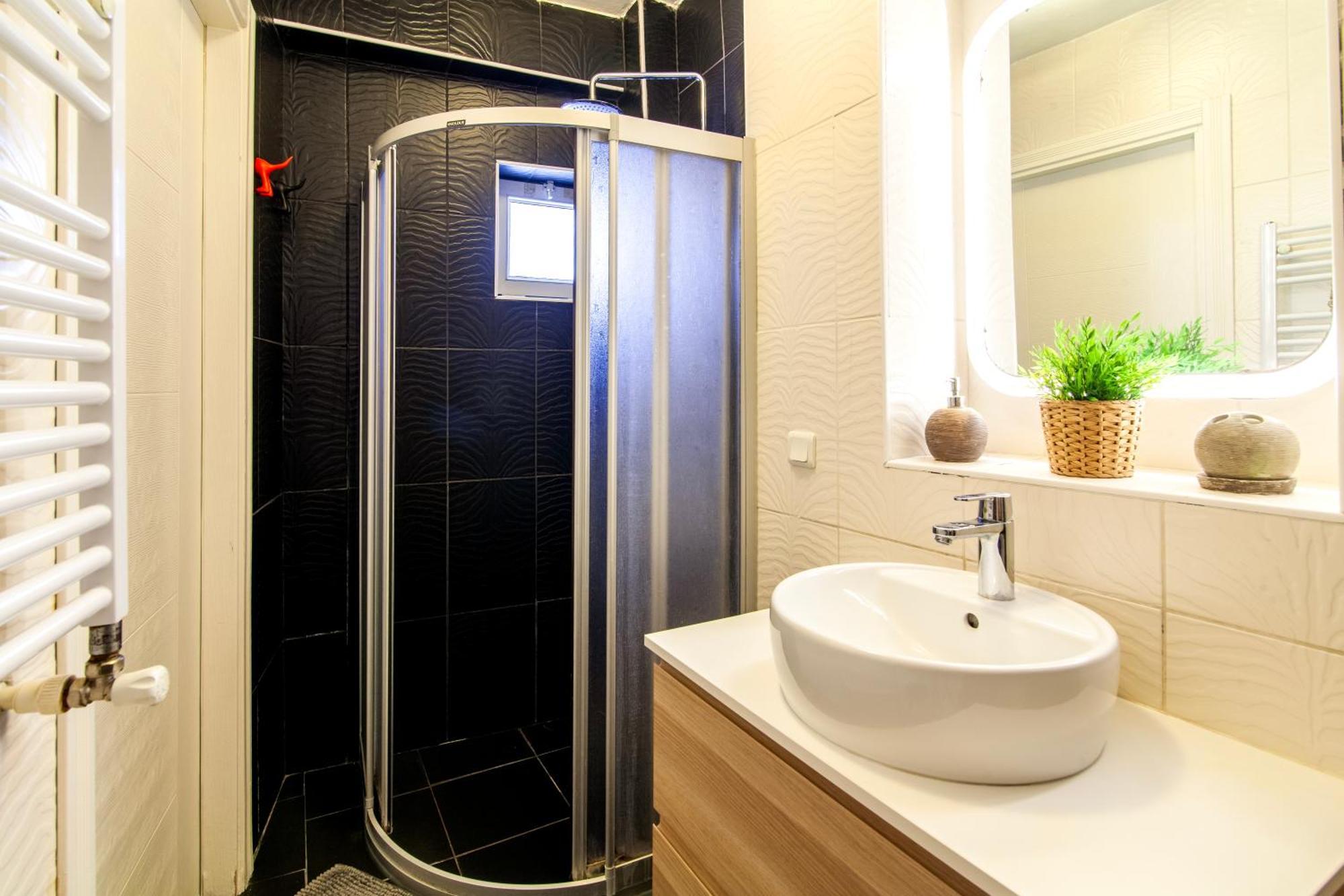 Secluded House , Near Bosphorus , 2 Ac , Fast Wifi Istanbul