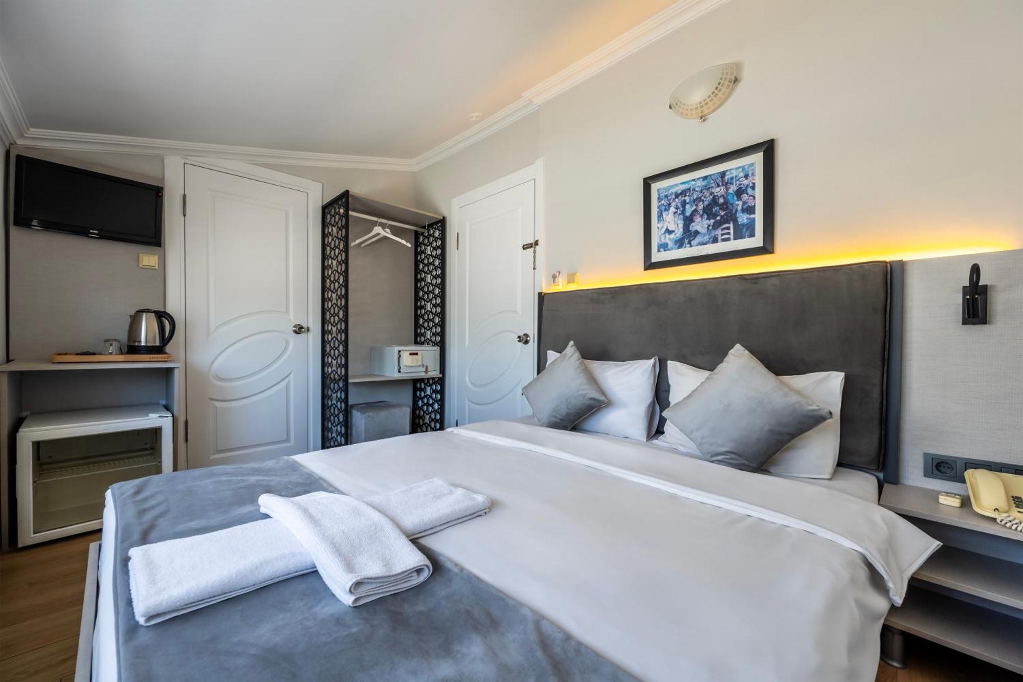 Otel Taksim Trust