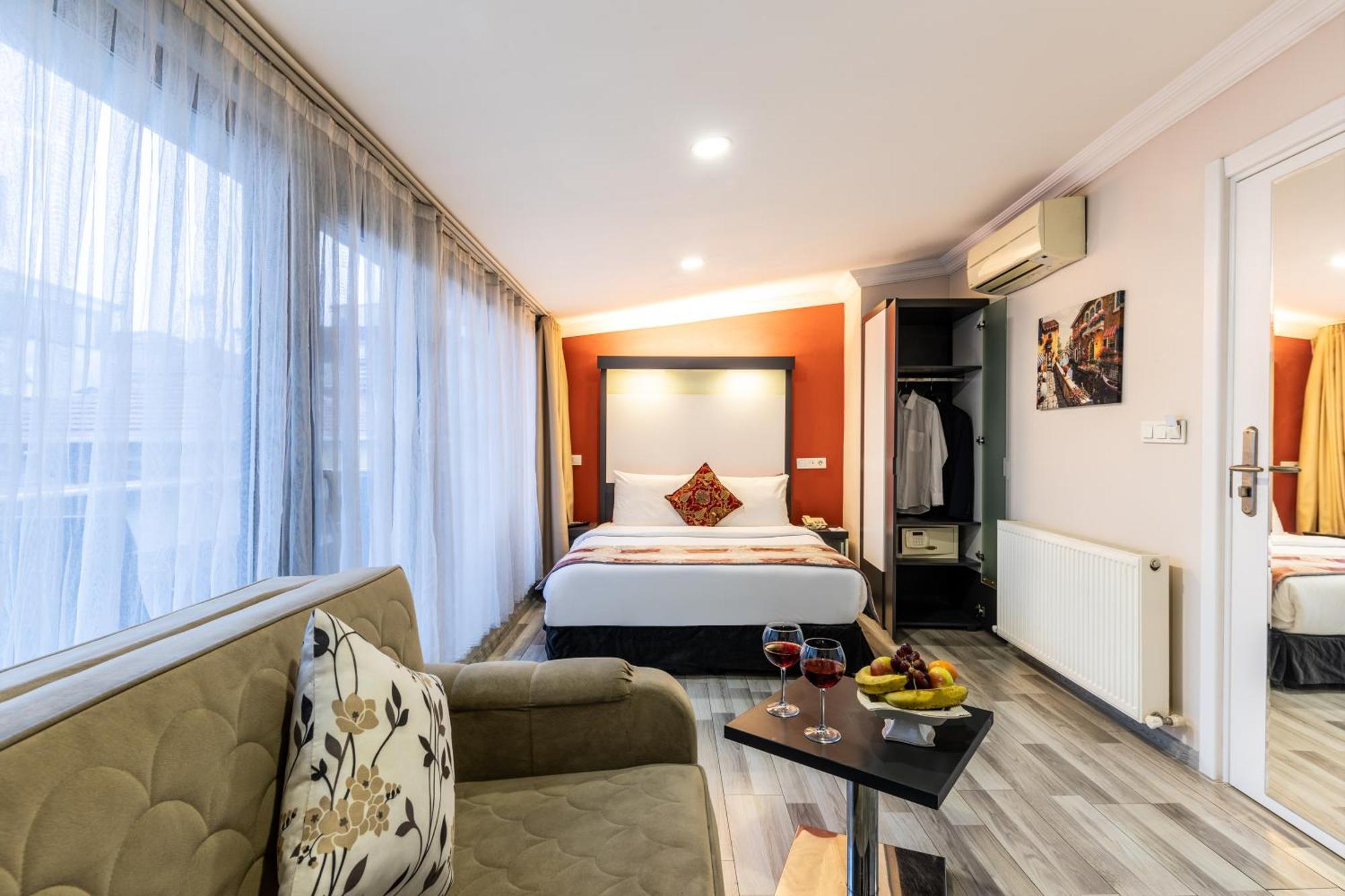 Otel The Legend Platine