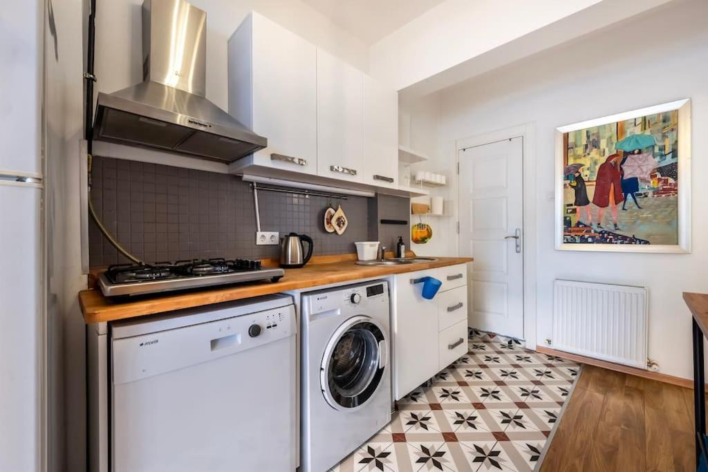 Apartment Cihangir Charm:sunny 1br Retreat Istanbul