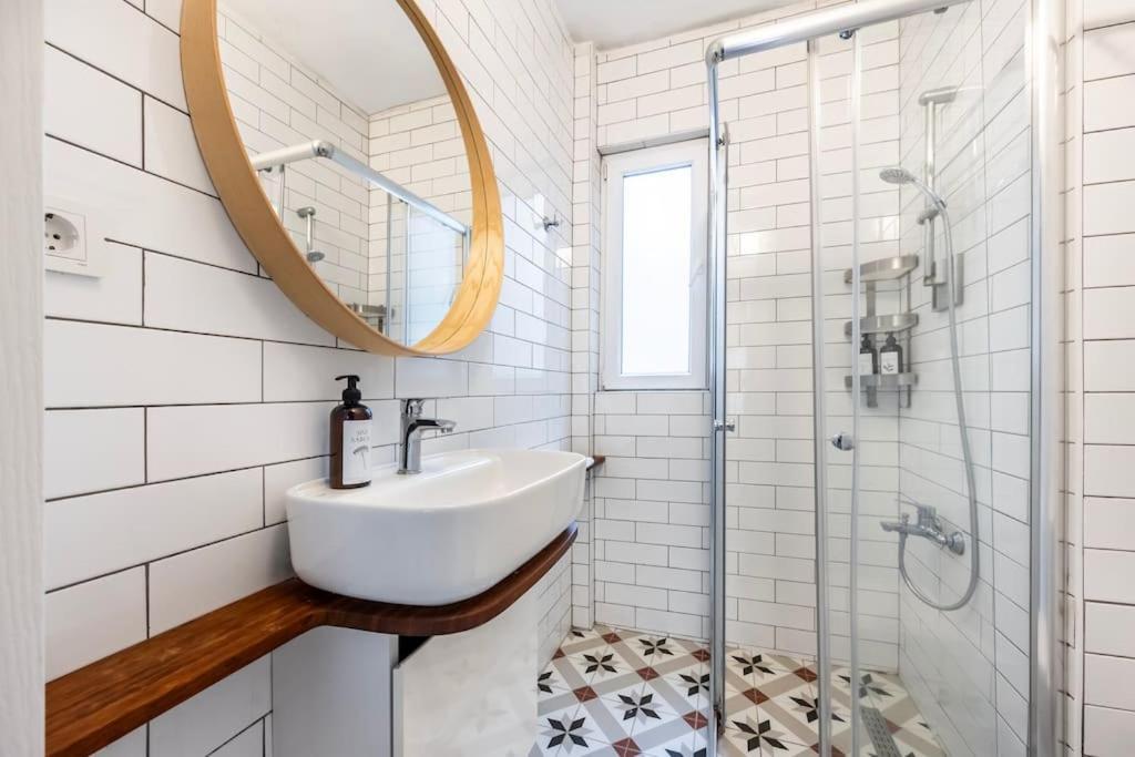 Apartment Cihangir Charm:sunny 1br Retreat *