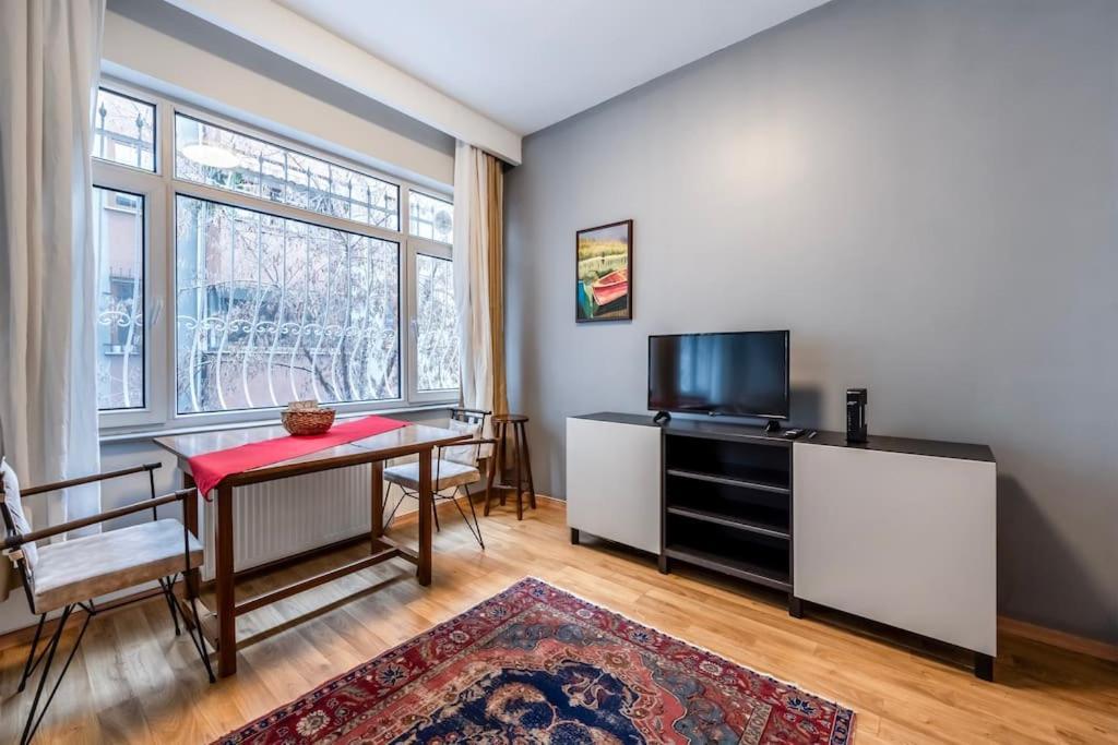 Apartment Cihangir Charm:sunny 1br Retreat *