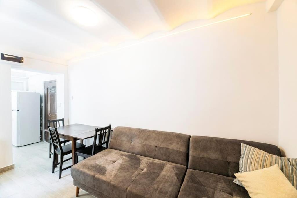 Beautiful 2br House W/ac 400meters Taksim Square