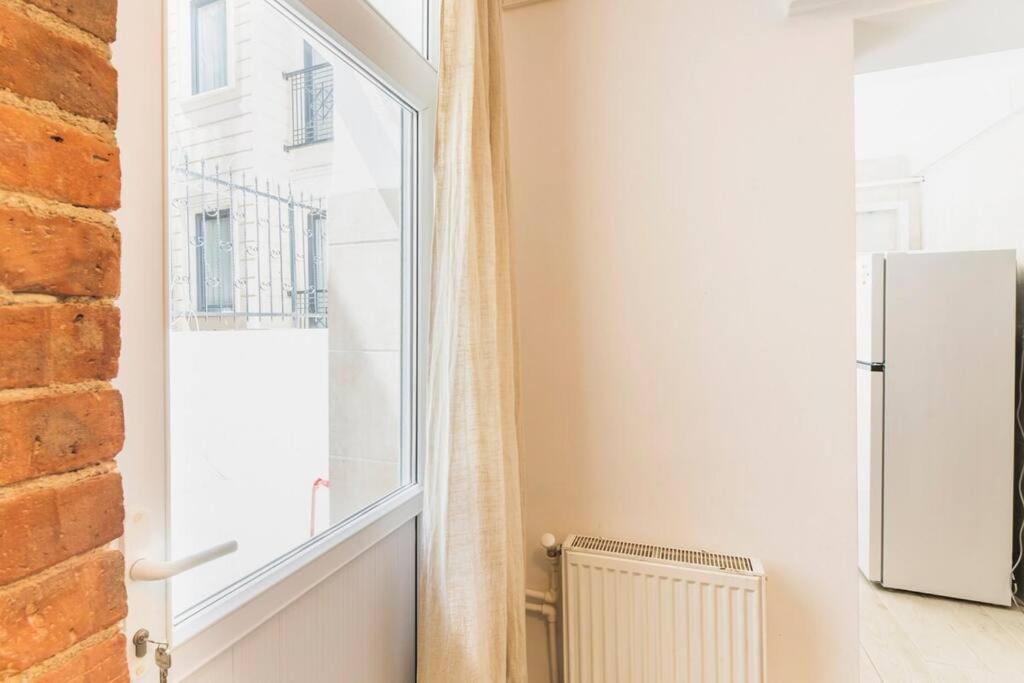 Beautiful 2br House W/ac 400meters Taksim Square Apartment *