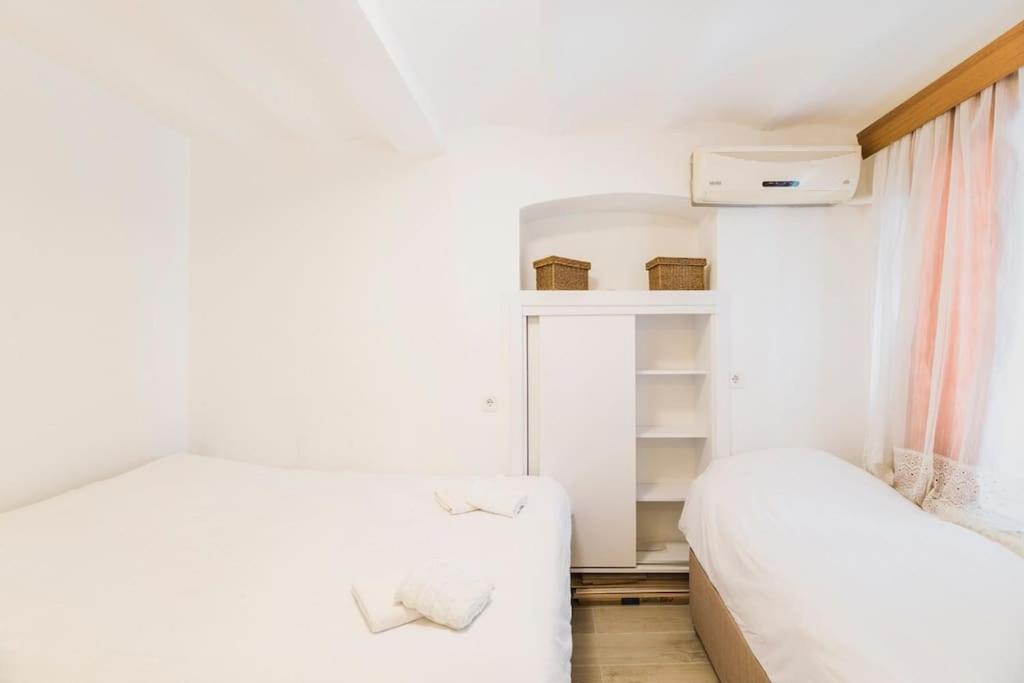 Apartment Beautiful 2br House W/ac 400meters Taksim Square *
