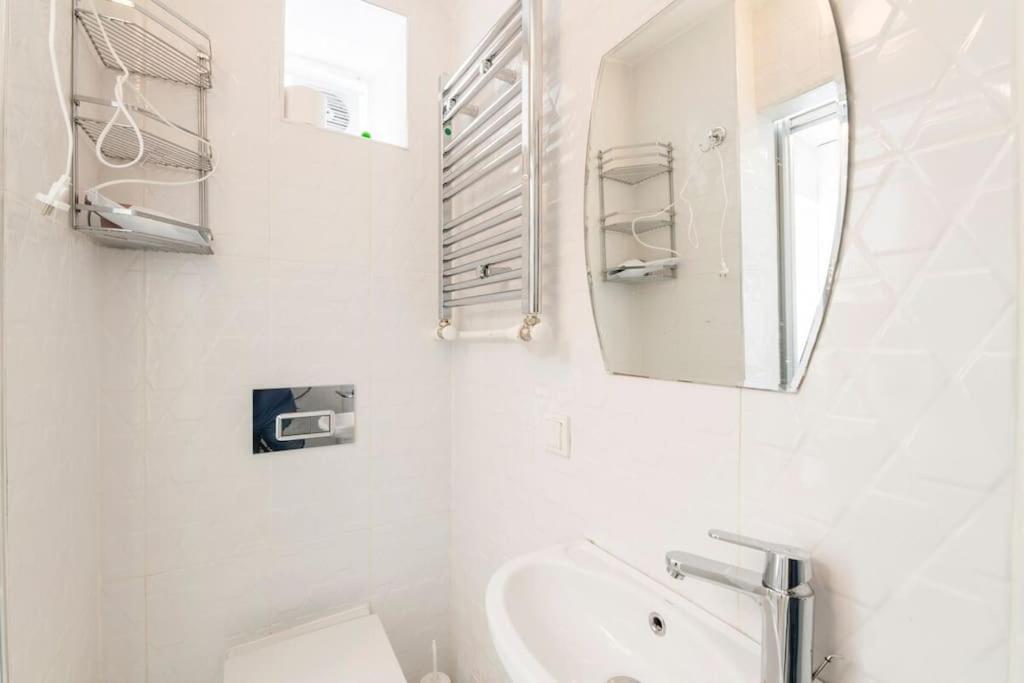 Apartment Beautiful 2br House W/ac 400meters Taksim Square Istanbul