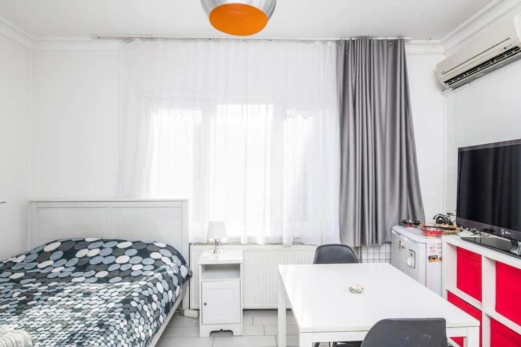 Cute 1 W Ac 300 Meters To Istiklal Street *