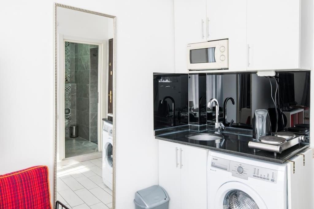 Cute 1 W Ac 300 Meters To Istiklal Street * Istanbul