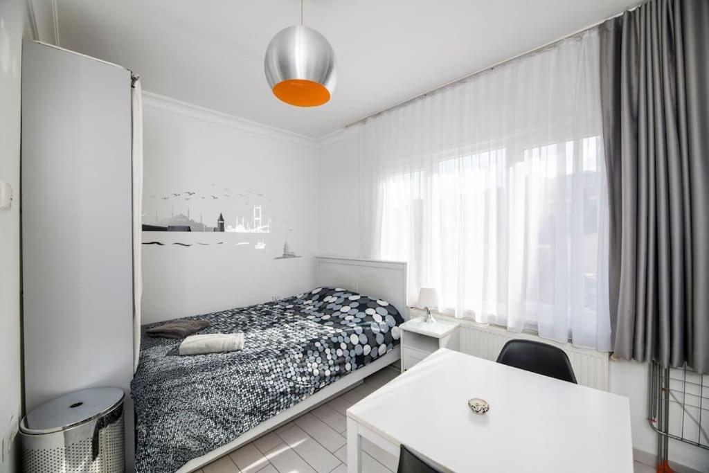 Cute 1 W Ac 300 Meters To Istiklal Street Apartment *