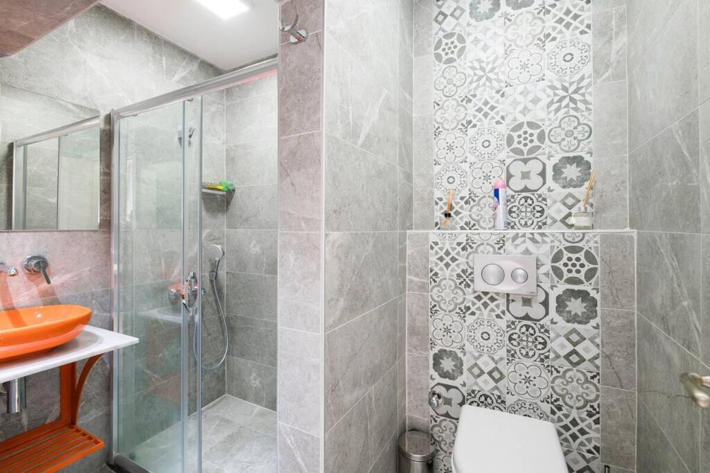 Cute 1 W Ac 300 Meters To Istiklal Street Apartment Istanbul