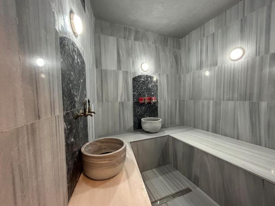 Arancia - Garden, Bbq, Sauna & Turkish Bath By The Tram In Fatih Istanbul