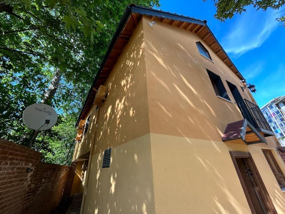 Arancia - Garden, Bbq, Sauna & Turkish Bath By The Tram In Fatih Villa Istanbul
