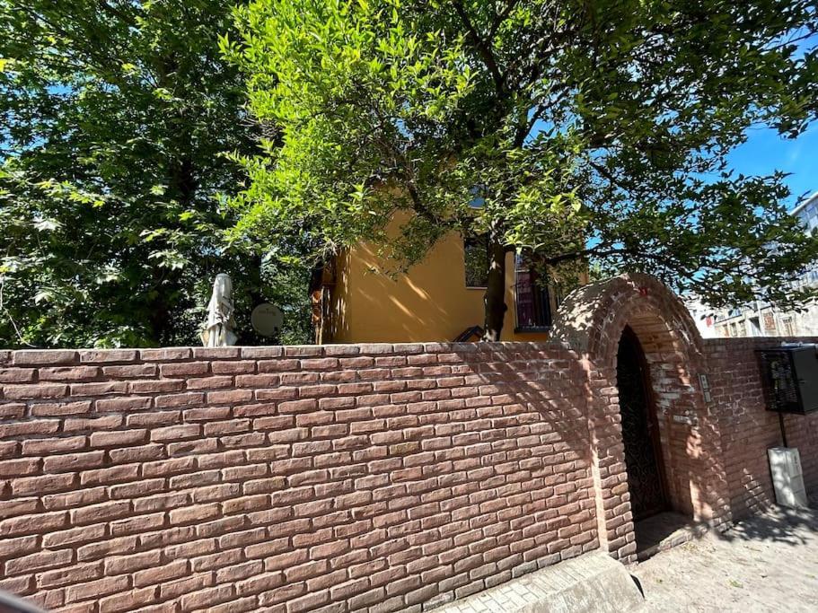Arancia - Garden, Bbq, Sauna & Turkish Bath By The Tram In Fatih Istanbul