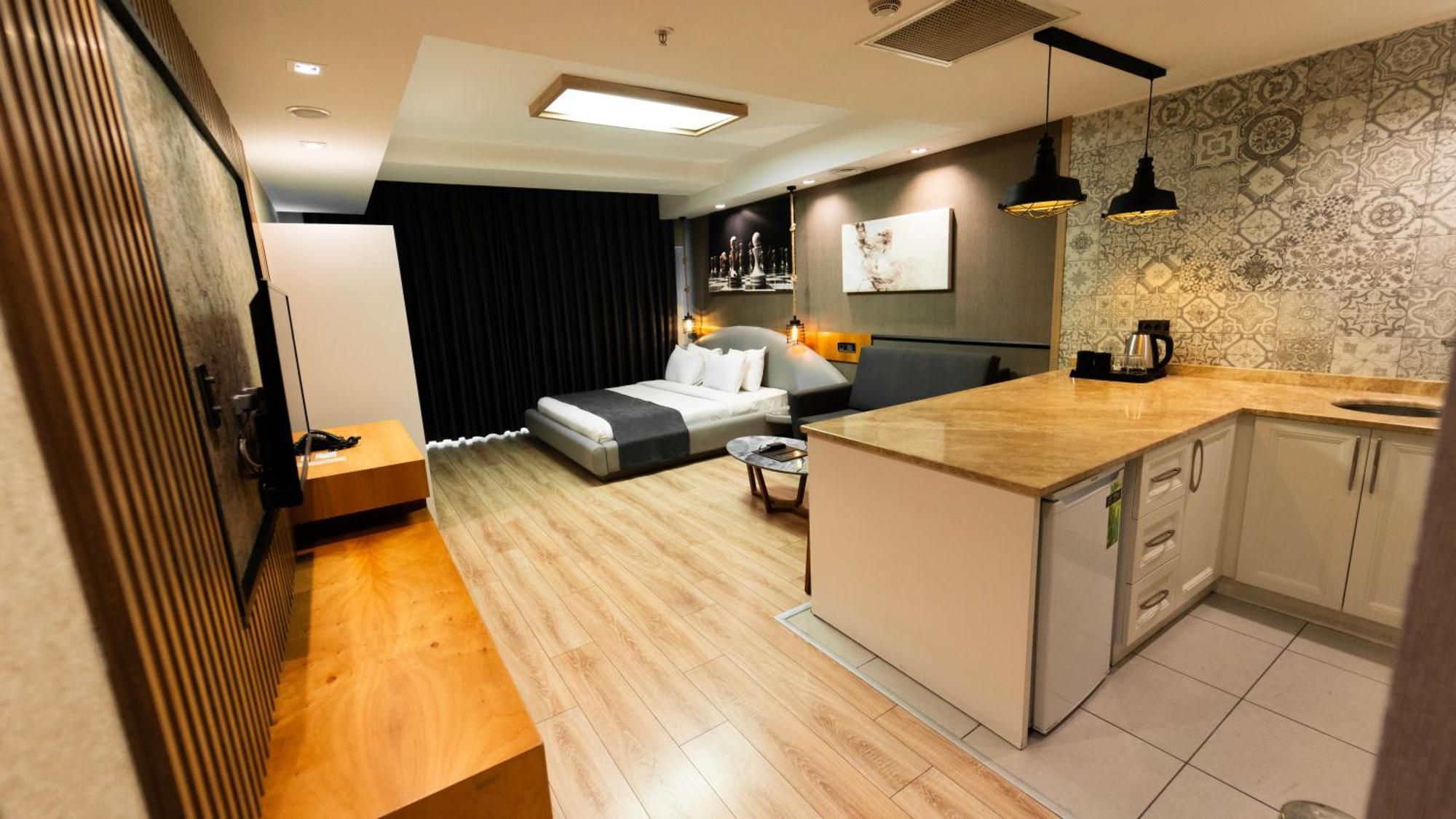 Hotel Mas Nisantasi 5*