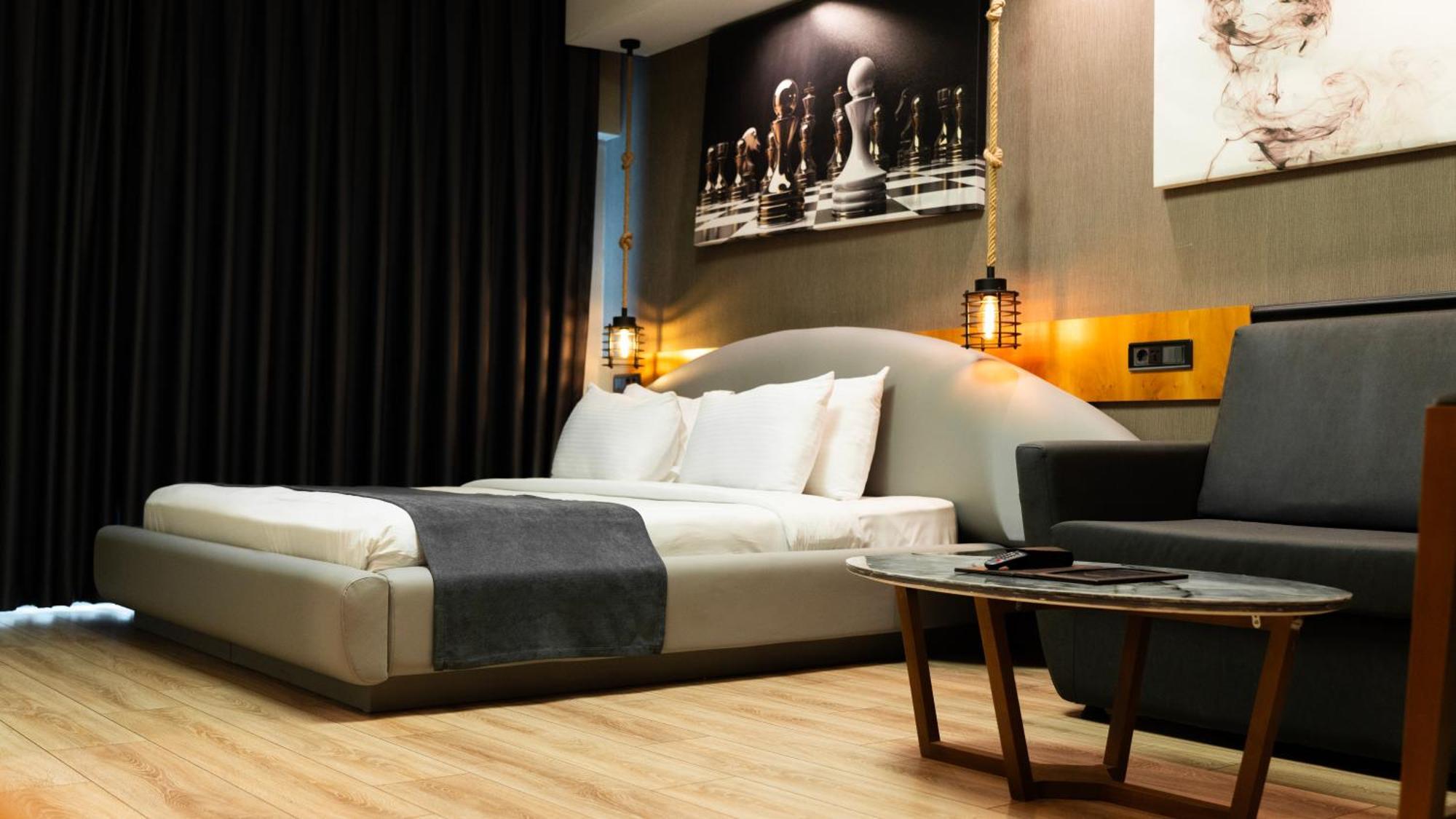 Hotel Mas Nisantasi 5*