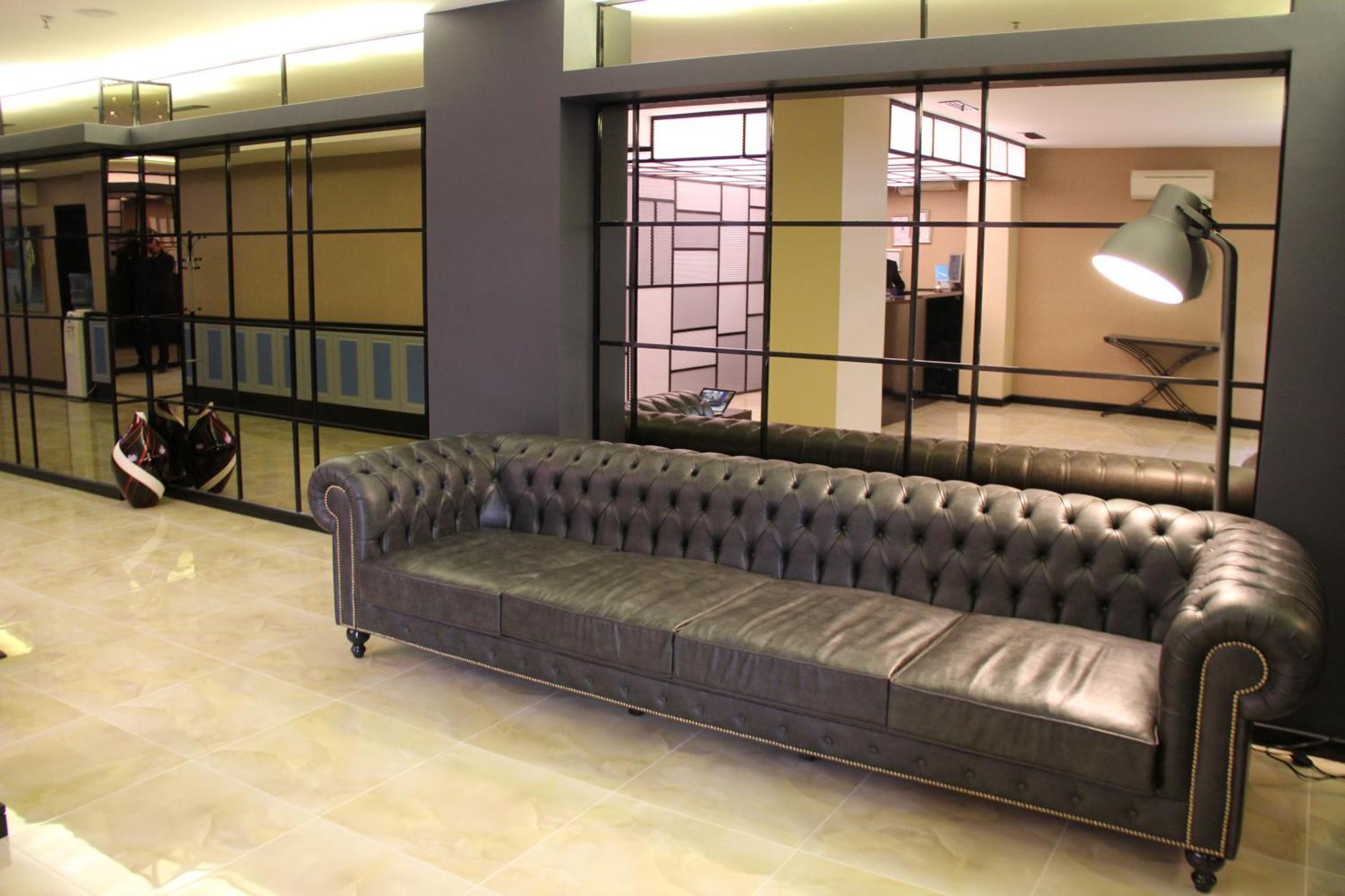 Aparthotel Airport