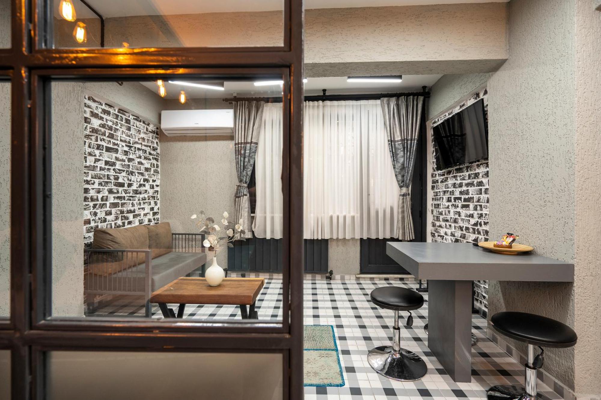 Aparthotel Cube
