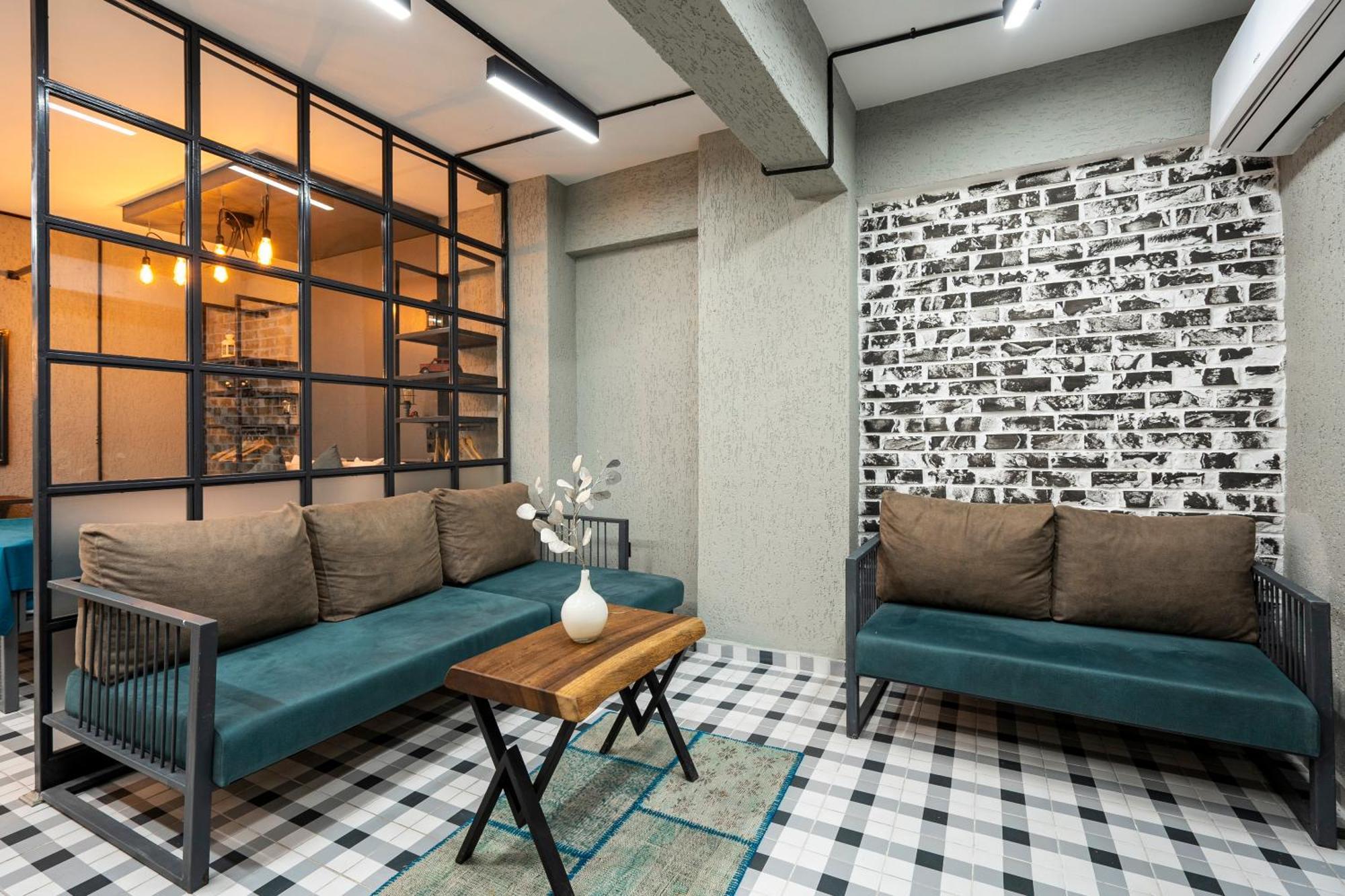 Cube Aparthotel 4*