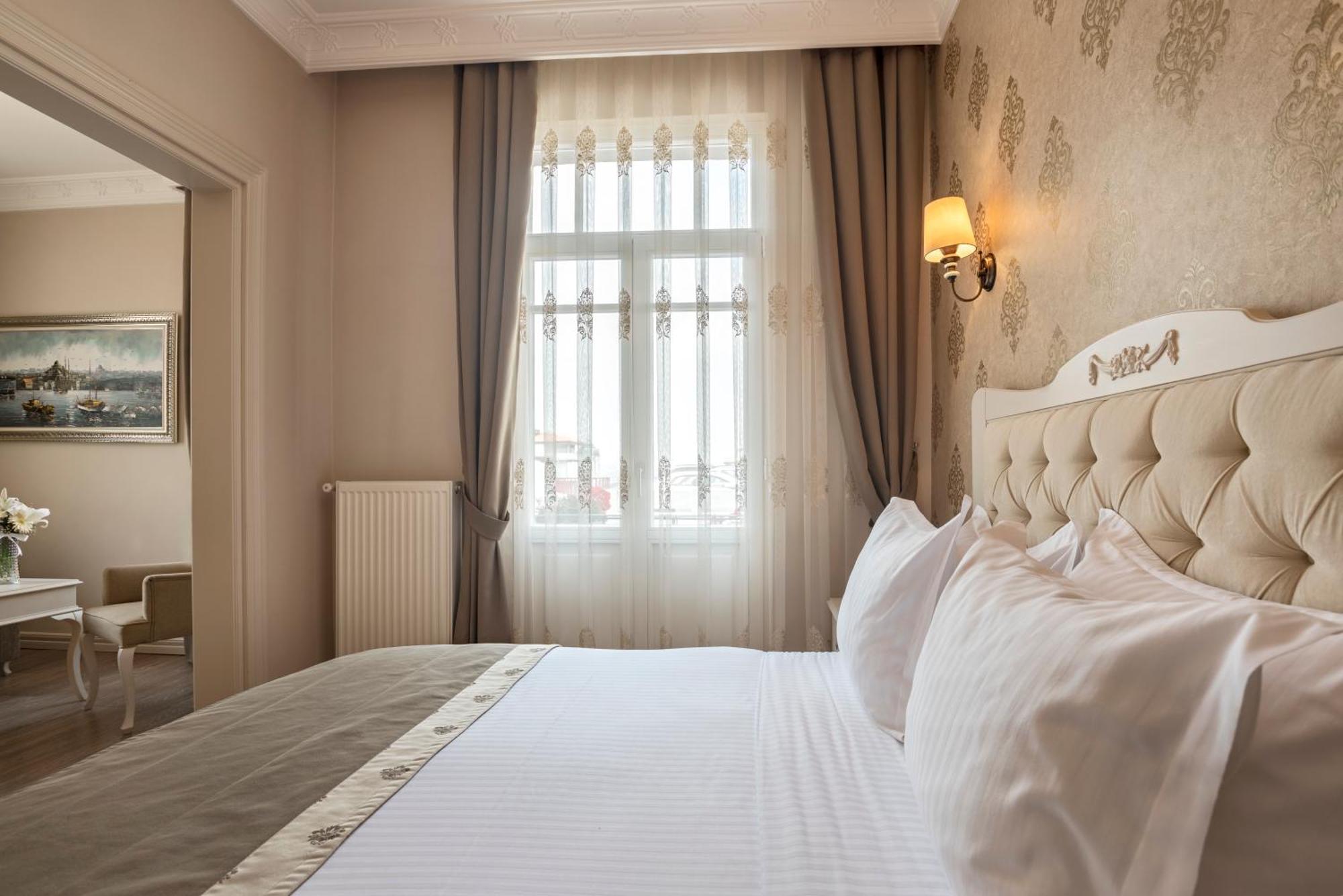 Louis Galata Istanbul