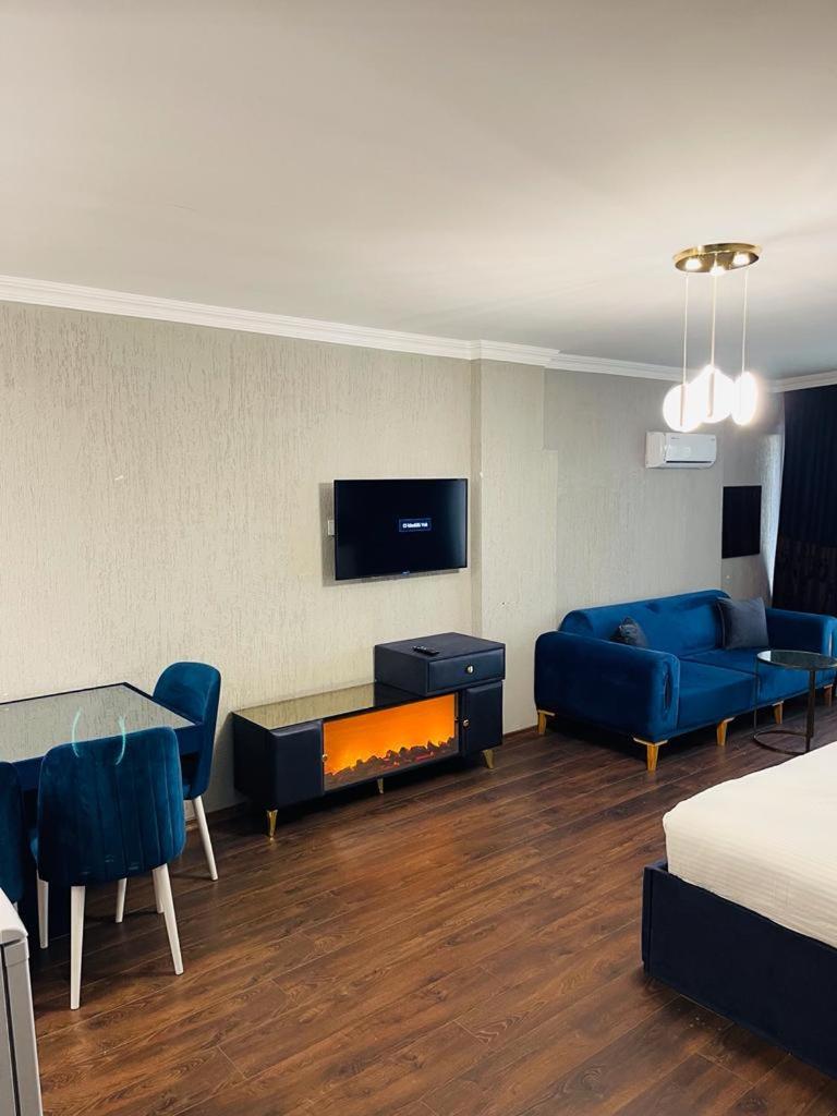 Aymira Aparthotel