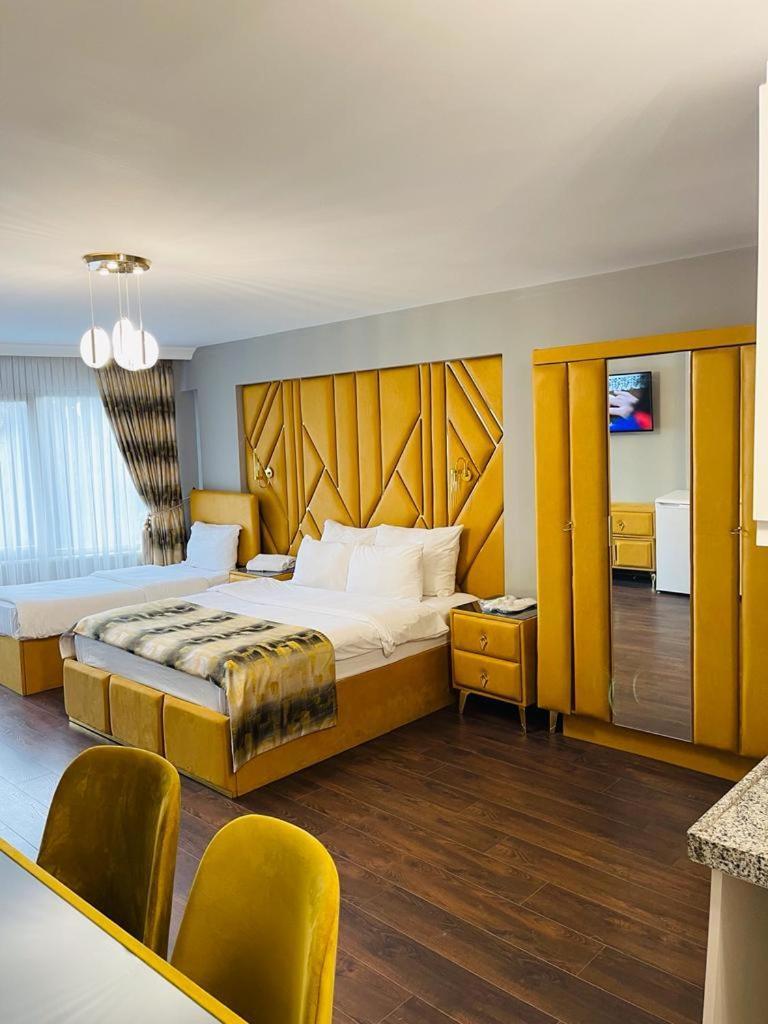 Aymira Aparthotel
