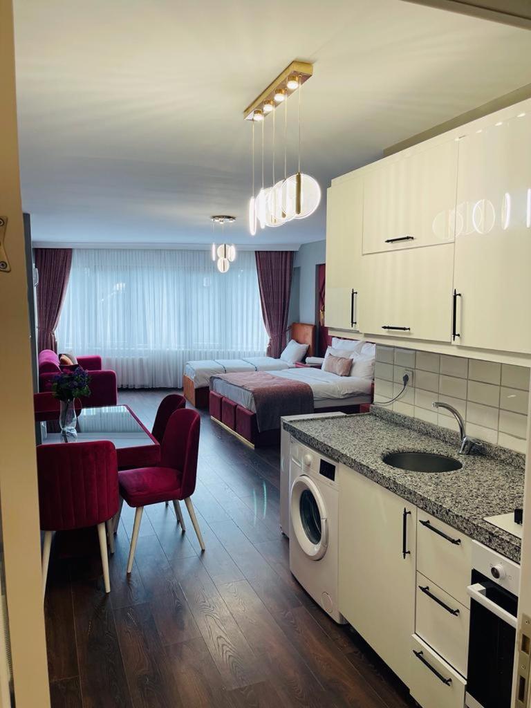 Aymira Aparthotel