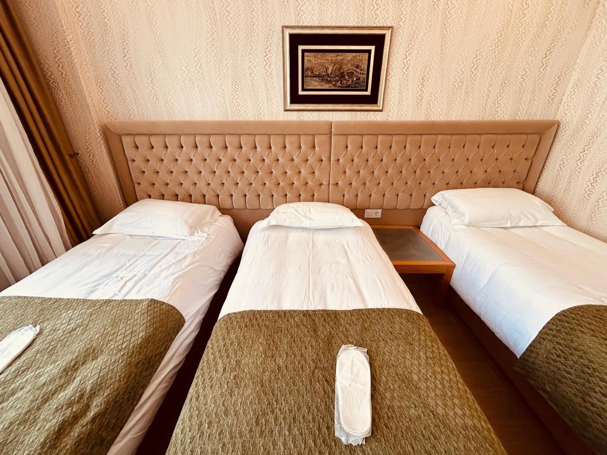 Hotel Lily *