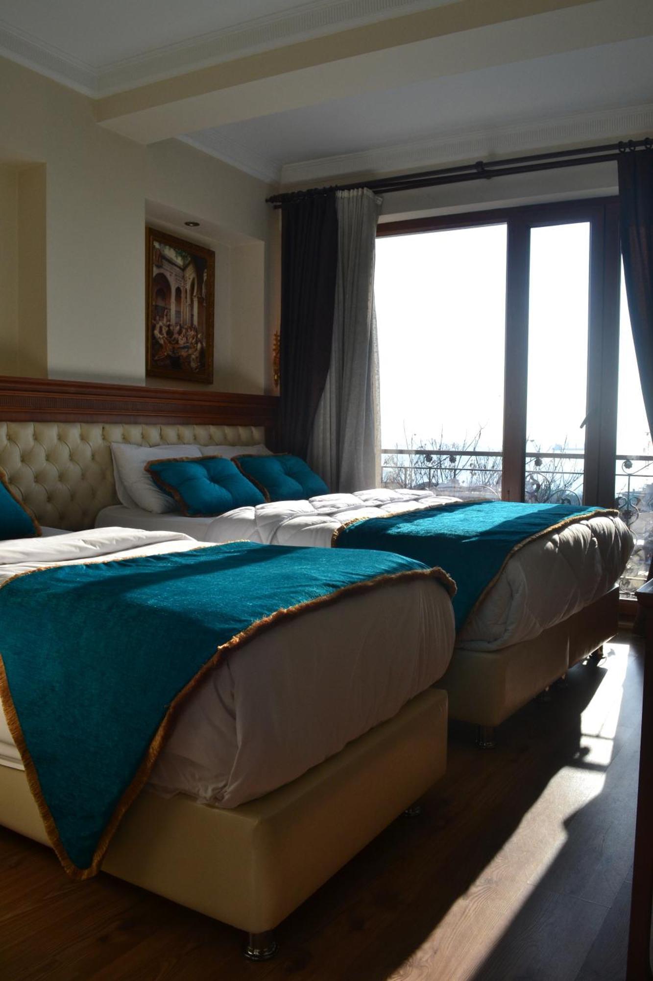 Hotel Blue