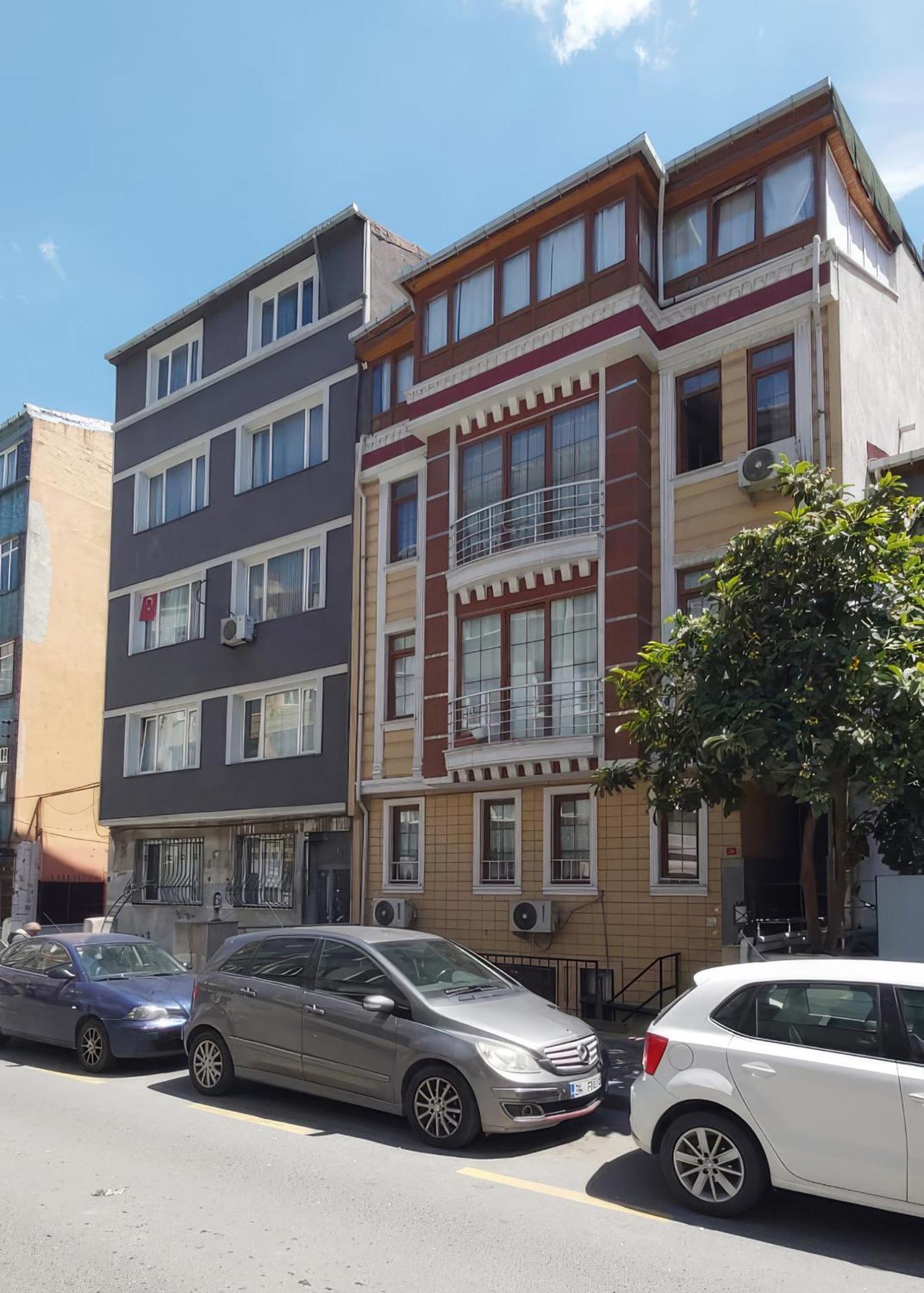 Hane Apartment *