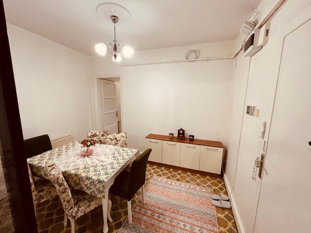 Arya 3+1 Cihangir Apartment