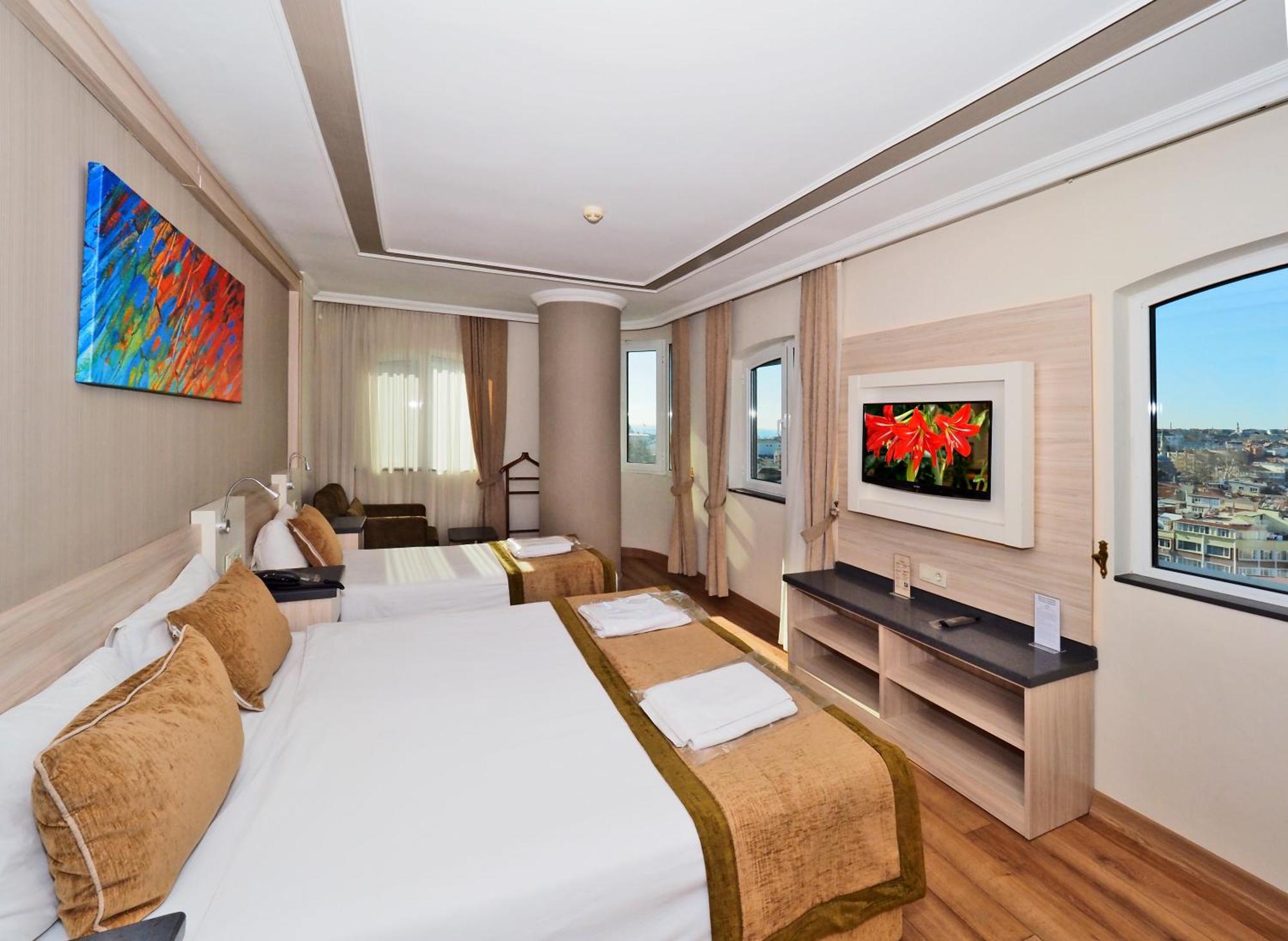 Bulvar Hotel 4*