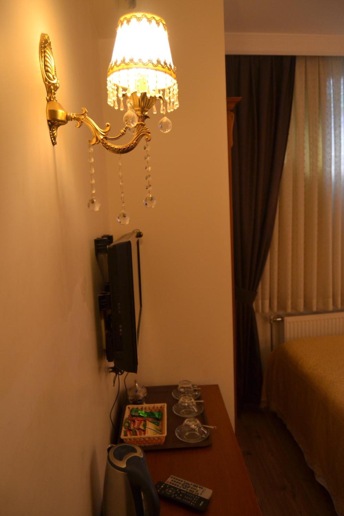 Blue Hotel