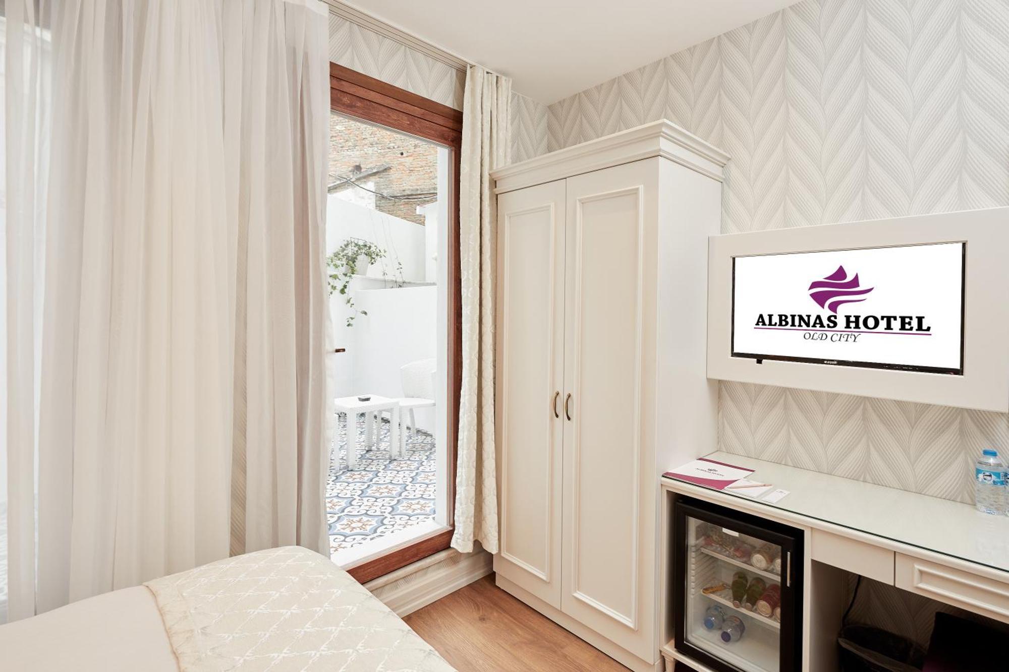 Hotel Albinas Old 4*