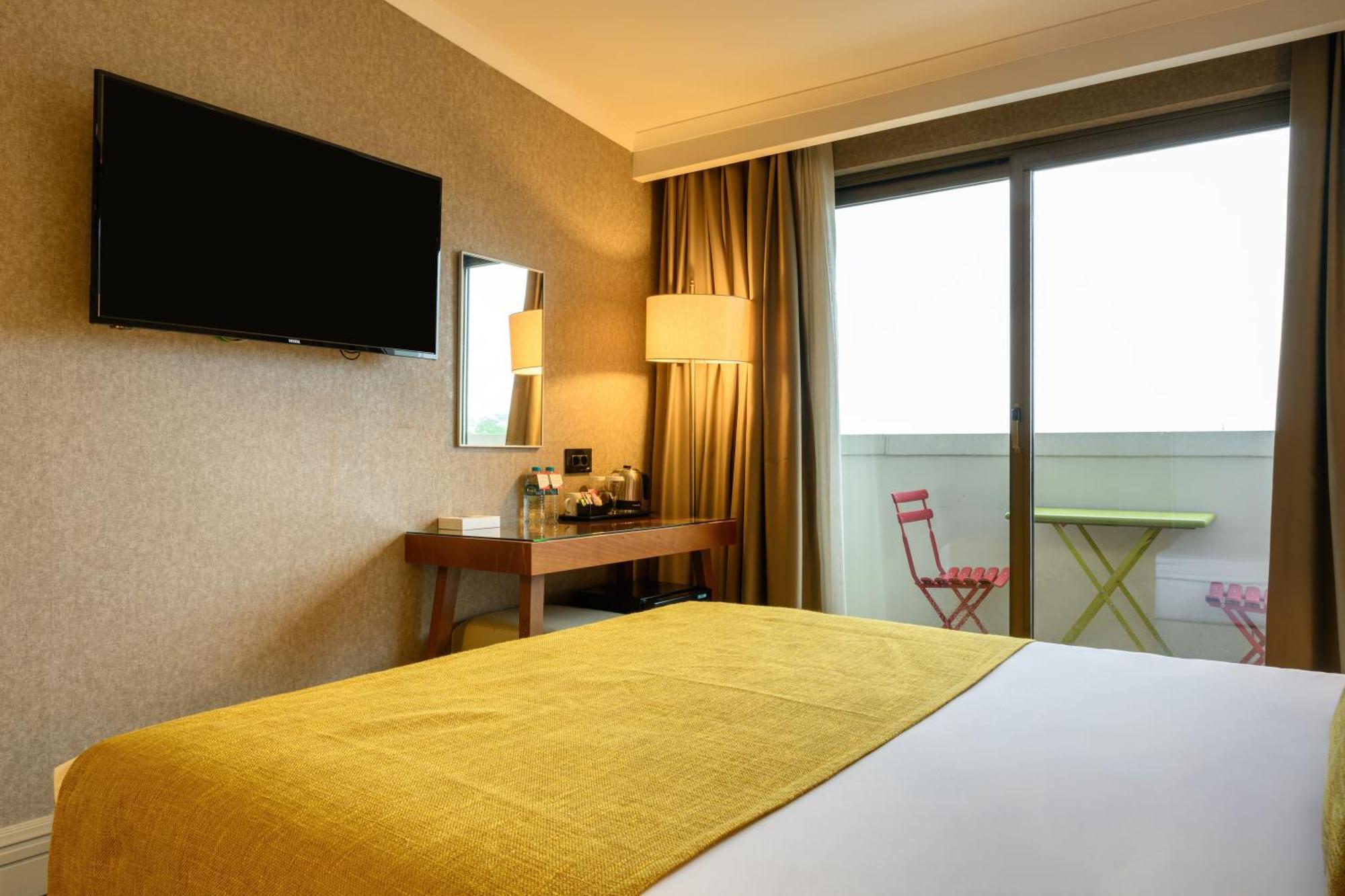 Hotel Ramada By Wyndham Grand Bazaar