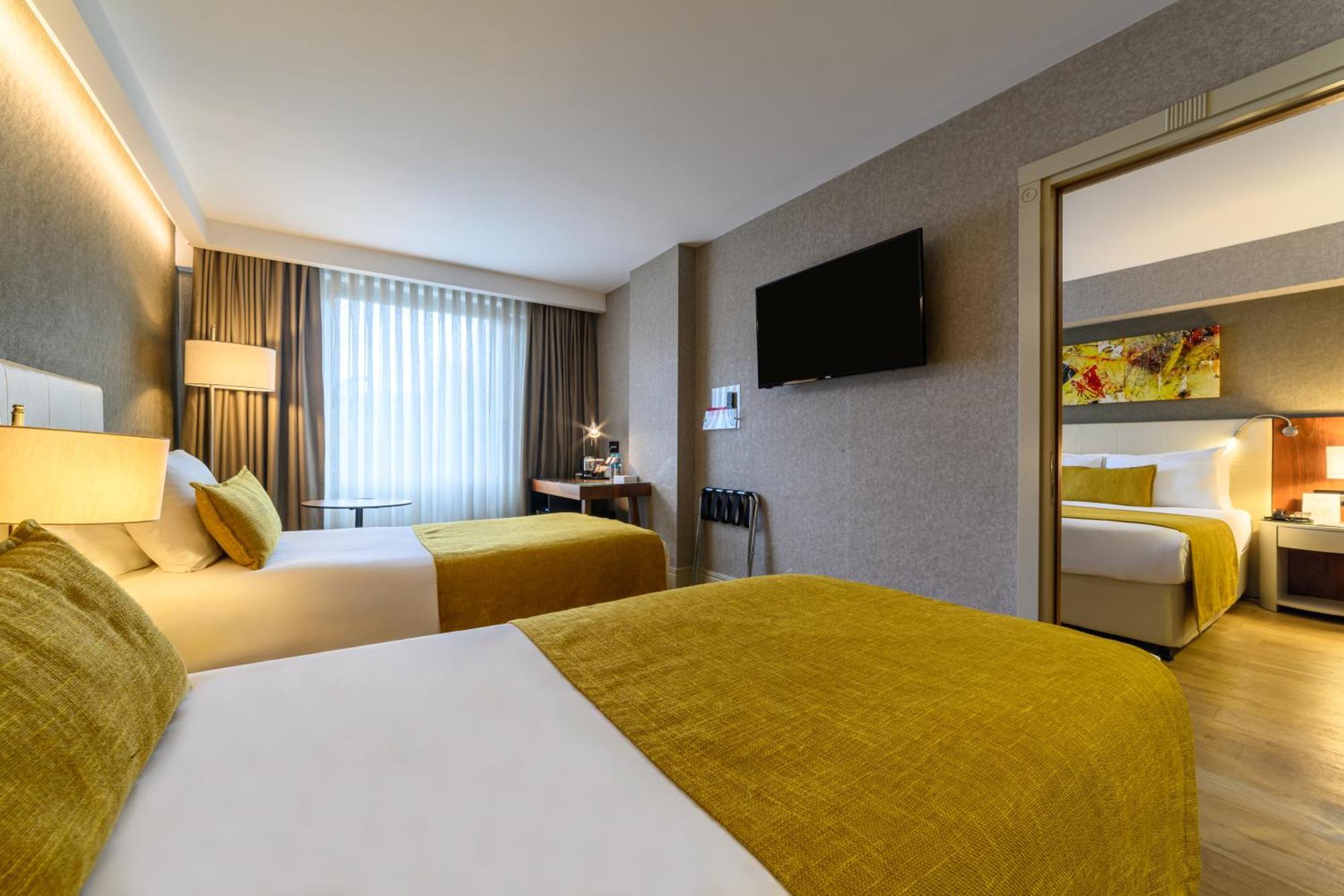 Ramada By Wyndham Grand Bazaar 4*