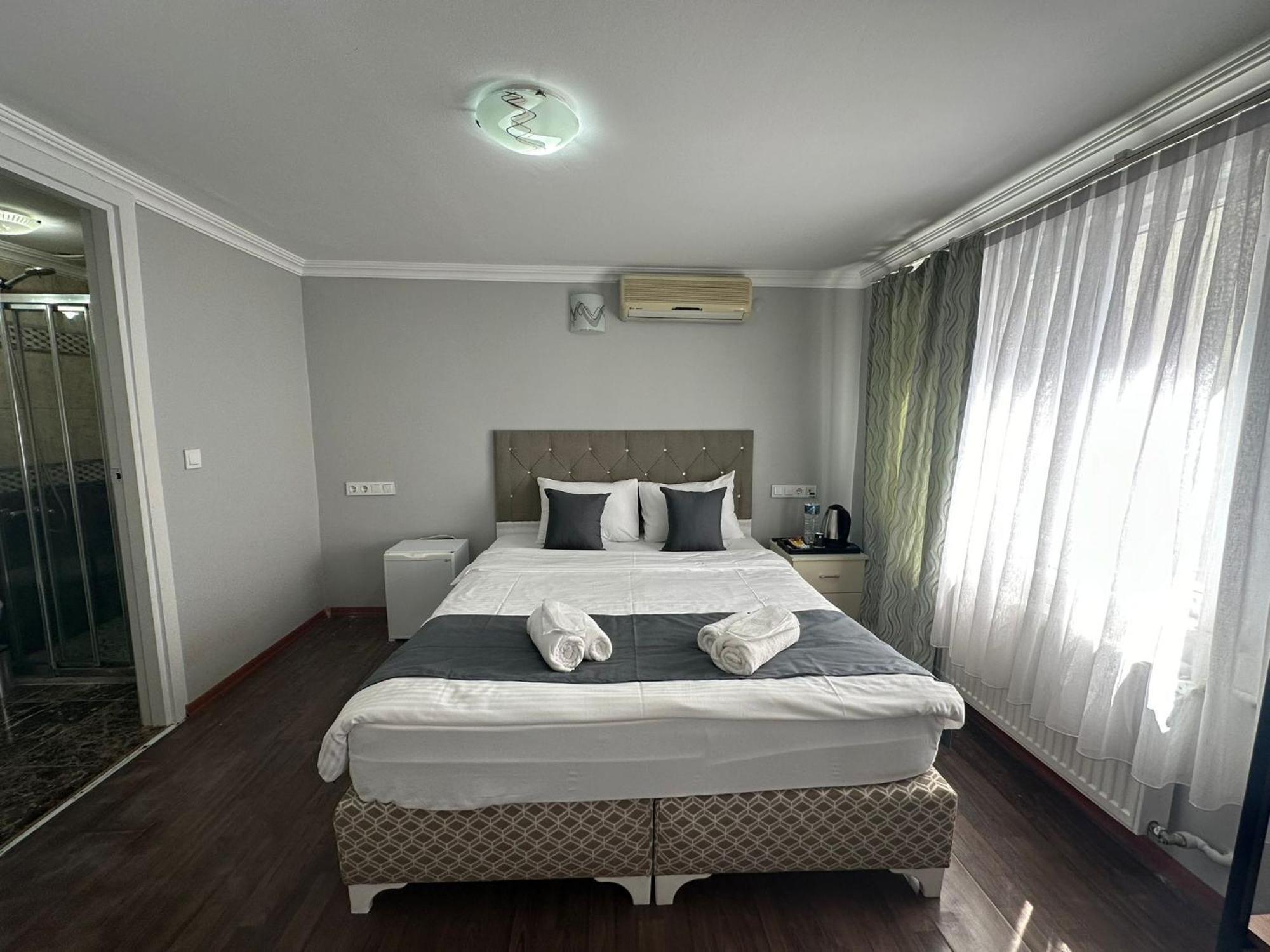 Rose Bouquets Hotel Istambul