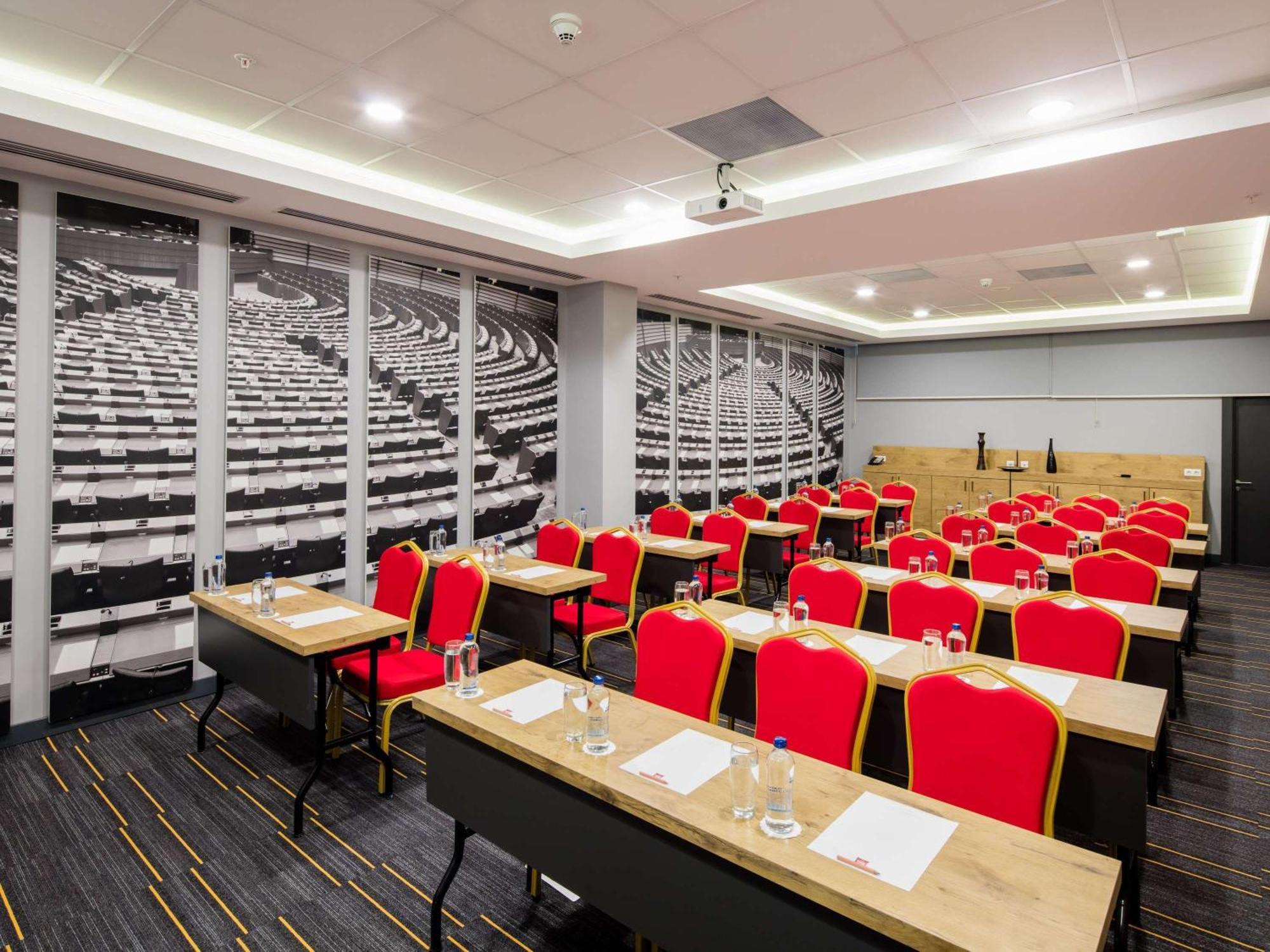 Hotel Ibis West