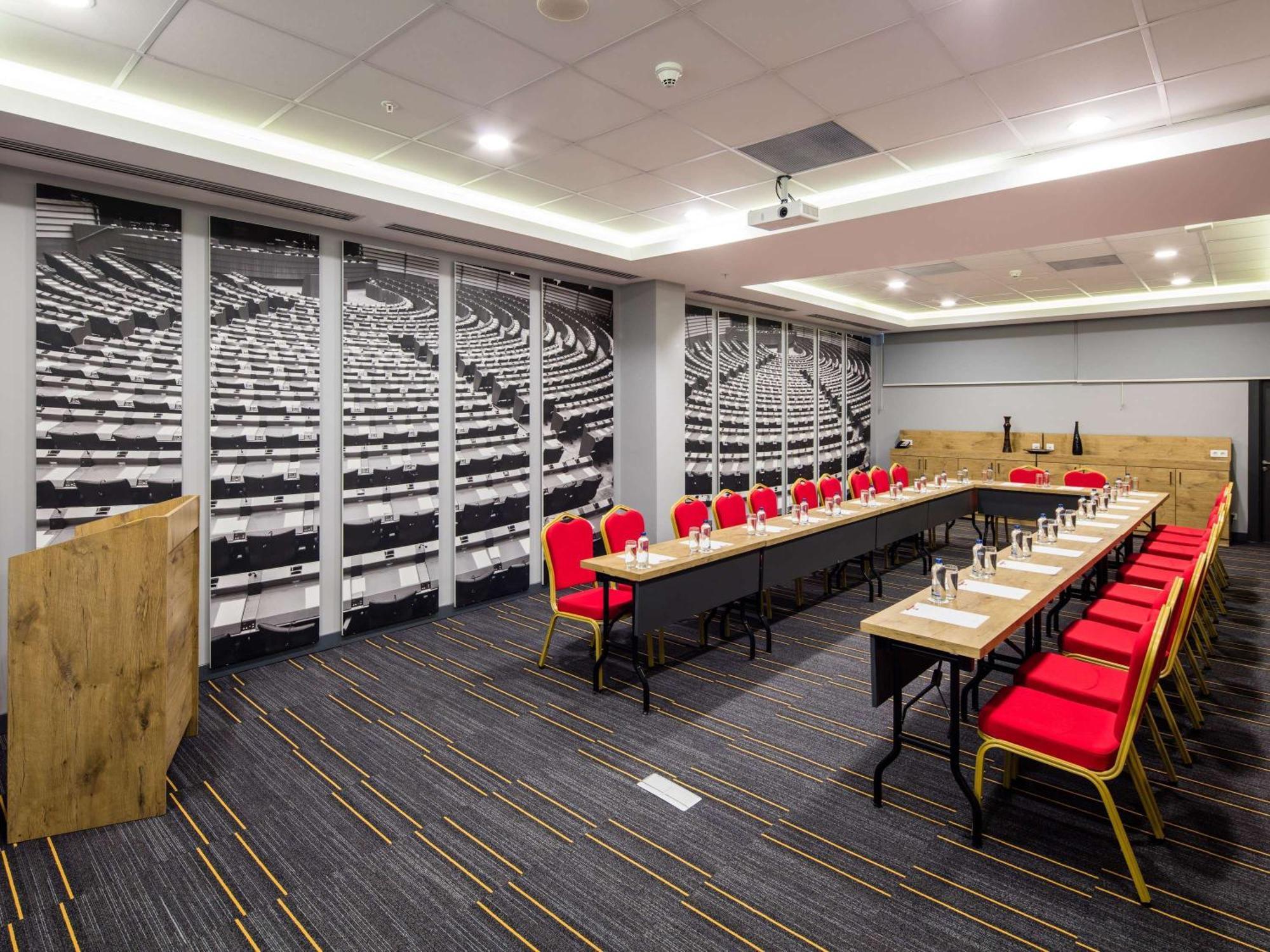 Hotel Ibis West